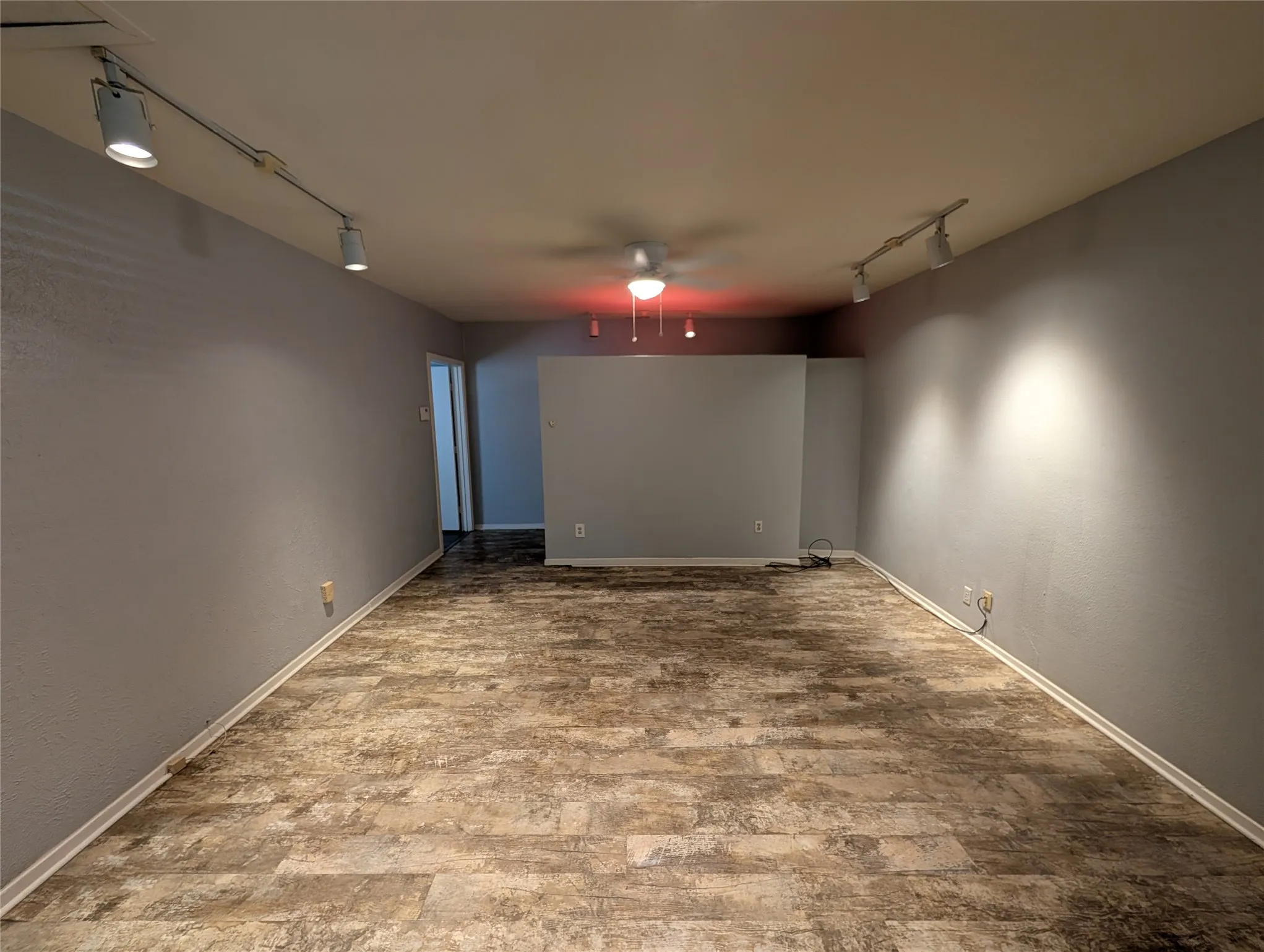 Single Family Residence For Rent in Dallas County , 2703 Running Brook Lane, Dallas, Texas 75228, 3 Bedroom, 3 Bathroom, Garage spaces, 1,805 Sqft, built in 1964, mls#21316072, Real Estate Agent in Dallas, Homes For Rent in Dallas county, Homes For Rent in Dallas, Realtor in Dallas Texas, Real Estate Brokerage Independent Realty Texas, Luminita Cordes Realtor