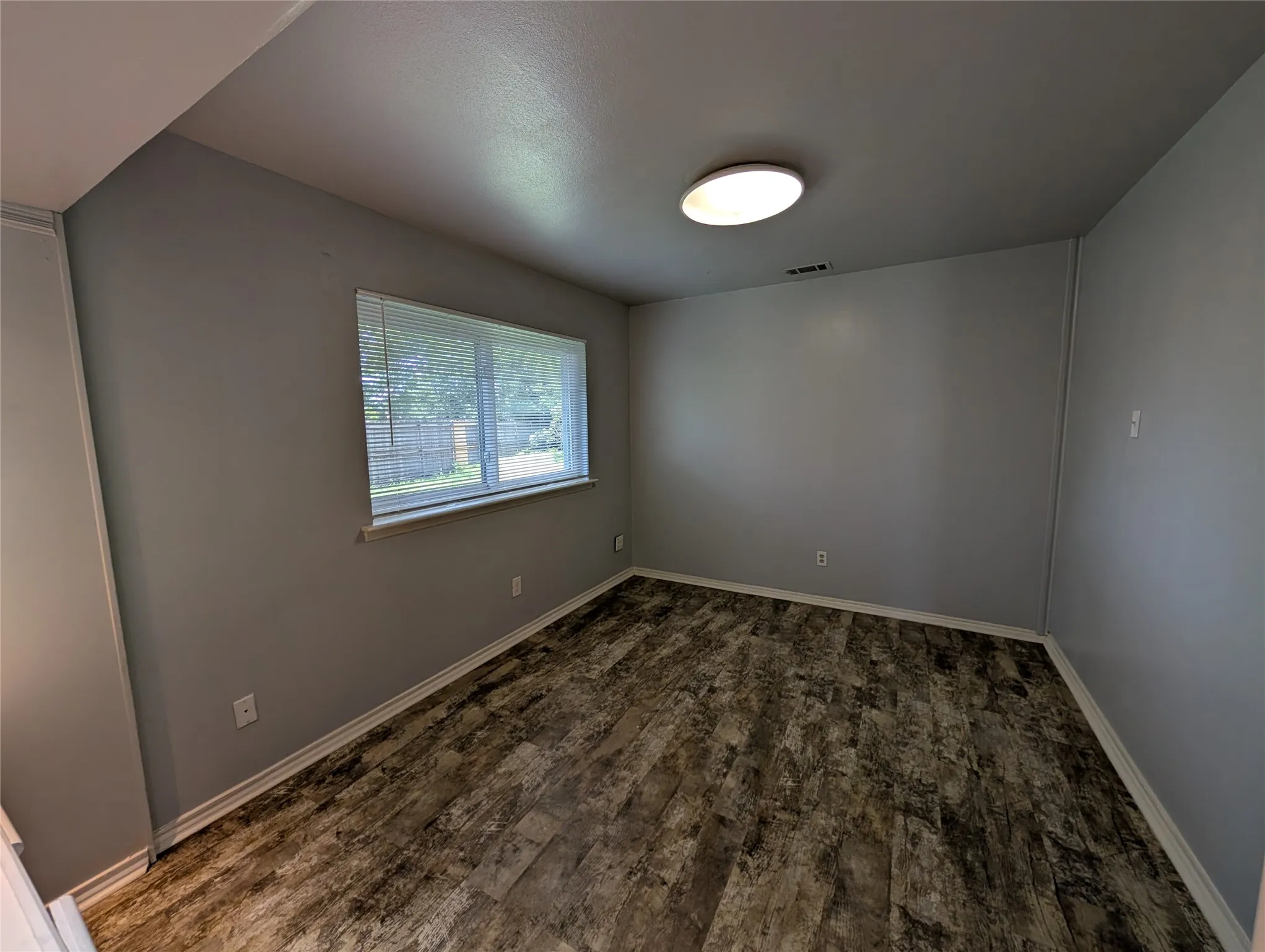 Single Family Residence For Rent in Dallas County , 2703 Running Brook Lane, Dallas, Texas 75228, 3 Bedroom, 3 Bathroom, Garage spaces, 1,805 Sqft, built in 1964, mls#21316072, Real Estate Agent in Dallas, Homes For Rent in Dallas county, Homes For Rent in Dallas, Realtor in Dallas Texas, Real Estate Brokerage Independent Realty Texas, Luminita Cordes Realtor