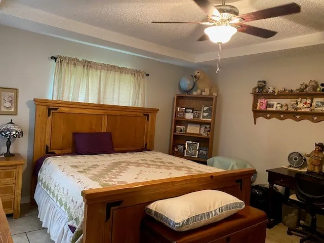 Single Family Residence For Sale in Henderson County , 7695 FM 59, Athens, Texas 75751, 3 Bedroom, 2 Bathroom, 2 Garage spaces, 1,812 Sqft, built in 1985, mls#21315933, Real Estate Agent in Athens, Homes For Sale in Henderson county, Homes For Sale in Athens, Realtor in Athens Texas, Real Estate Brokerage Independent Realty Texas, Luminita Cordes Realtor