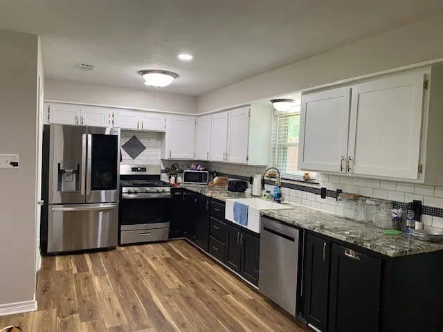 Single Family Residence For Sale in Henderson County , 7695 FM 59, Athens, Texas 75751, 3 Bedroom, 2 Bathroom, 2 Garage spaces, 1,812 Sqft, built in 1985, mls#21315933, Real Estate Agent in Athens, Homes For Sale in Henderson county, Homes For Sale in Athens, Realtor in Athens Texas, Real Estate Brokerage Independent Realty Texas, Luminita Cordes Realtor
