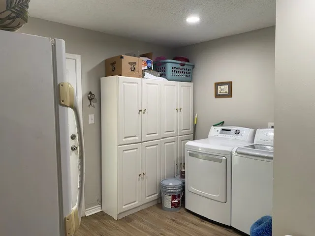 Single Family Residence For Sale in Henderson County , 7695 FM 59, Athens, Texas 75751, 3 Bedroom, 2 Bathroom, 2 Garage spaces, 1,812 Sqft, built in 1985, mls#21315933, Real Estate Agent in Athens, Homes For Sale in Henderson county, Homes For Sale in Athens, Realtor in Athens Texas, Real Estate Brokerage Independent Realty Texas, Luminita Cordes Realtor