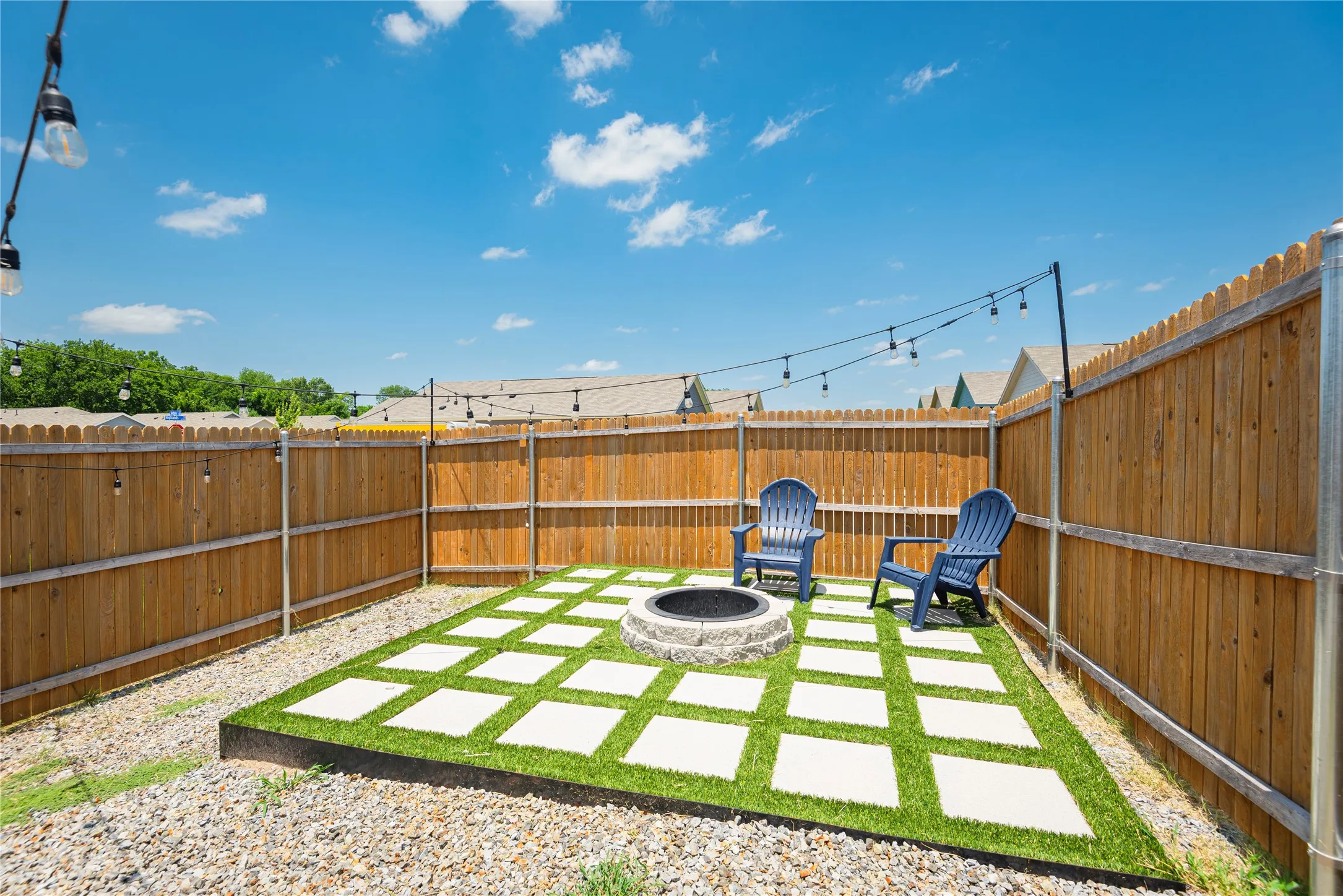 Single Family Residence For Rent in Collin County , 6804 Bramblewood Drive, Princeton, Texas 75407, 3 Bedroom, 3 Bathroom, 1 Garage spaces, 1,374 Sqft, built in 2024, mls#21316044, Real Estate Agent in Princeton, Homes For Rent in Collin county, Homes For Rent in Princeton, Realtor in Princeton Texas, Real Estate Brokerage Independent Realty Texas, Luminita Cordes Realtor