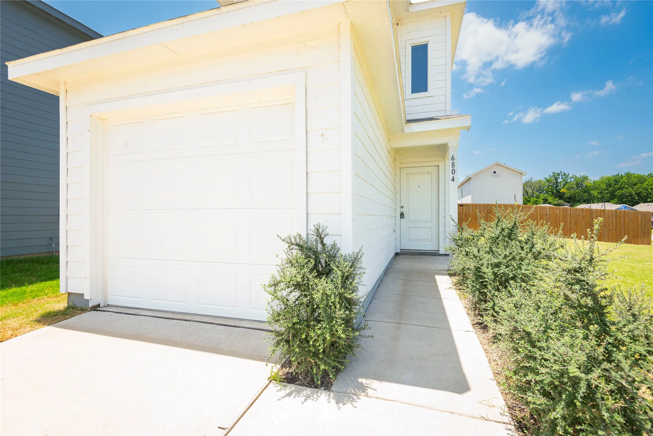 Single Family Residence For Rent in Collin County , 6804 Bramblewood Drive, Princeton, Texas 75407, 3 Bedroom, 3 Bathroom, 1 Garage spaces, 1,374 Sqft, built in 2024, mls#21316044, Real Estate Agent in Princeton, Homes For Rent in Collin county, Homes For Rent in Princeton, Realtor in Princeton Texas, Real Estate Brokerage Independent Realty Texas, Luminita Cordes Realtor