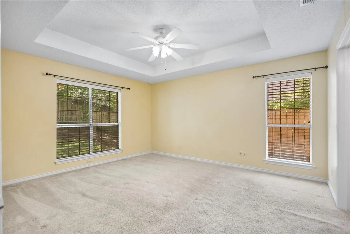 Single Family Residence For Sale in Smith County , 2824 Crestview Avenue, Tyler, Texas 75701, 2 Bedroom, 2 Bathroom, 2 Garage spaces, 1,626 Sqft, built in 1993, mls#21316075, Real Estate Agent in Tyler, Homes For Sale in Smith county, Homes For Sale in Tyler, Realtor in Tyler Texas, Real Estate Brokerage Independent Realty Texas, Luminita Cordes Realtor