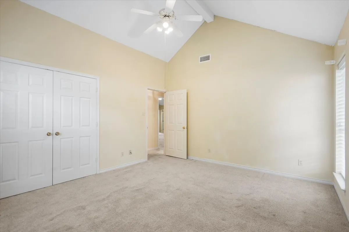 Single Family Residence For Sale in Smith County , 2824 Crestview Avenue, Tyler, Texas 75701, 2 Bedroom, 2 Bathroom, 2 Garage spaces, 1,626 Sqft, built in 1993, mls#21316075, Real Estate Agent in Tyler, Homes For Sale in Smith county, Homes For Sale in Tyler, Realtor in Tyler Texas, Real Estate Brokerage Independent Realty Texas, Luminita Cordes Realtor
