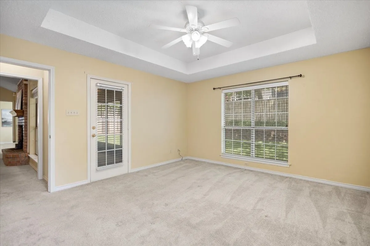 Single Family Residence For Sale in Smith County , 2824 Crestview Avenue, Tyler, Texas 75701, 2 Bedroom, 2 Bathroom, 2 Garage spaces, 1,626 Sqft, built in 1993, mls#21316075, Real Estate Agent in Tyler, Homes For Sale in Smith county, Homes For Sale in Tyler, Realtor in Tyler Texas, Real Estate Brokerage Independent Realty Texas, Luminita Cordes Realtor