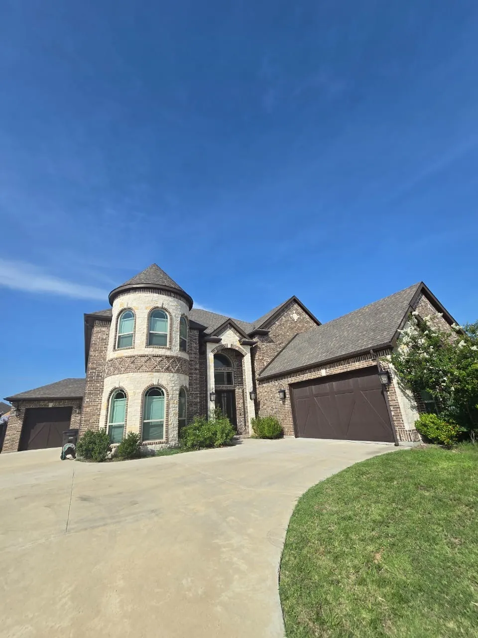 Single Family Residence For Rent in Tarrant County , 4165 Rancho Milagro Drive, Fort Worth, Texas 76179, 5 Bedroom, 5 Bathroom, 3 Garage spaces, 4,705 Sqft, built in 2022, mls#21316087, Real Estate Agent in Fort Worth, Homes For Rent in Tarrant county, Homes For Rent in Fort Worth, Realtor in Fort Worth Texas, Real Estate Brokerage Independent Realty Texas, Luminita Cordes Realtor