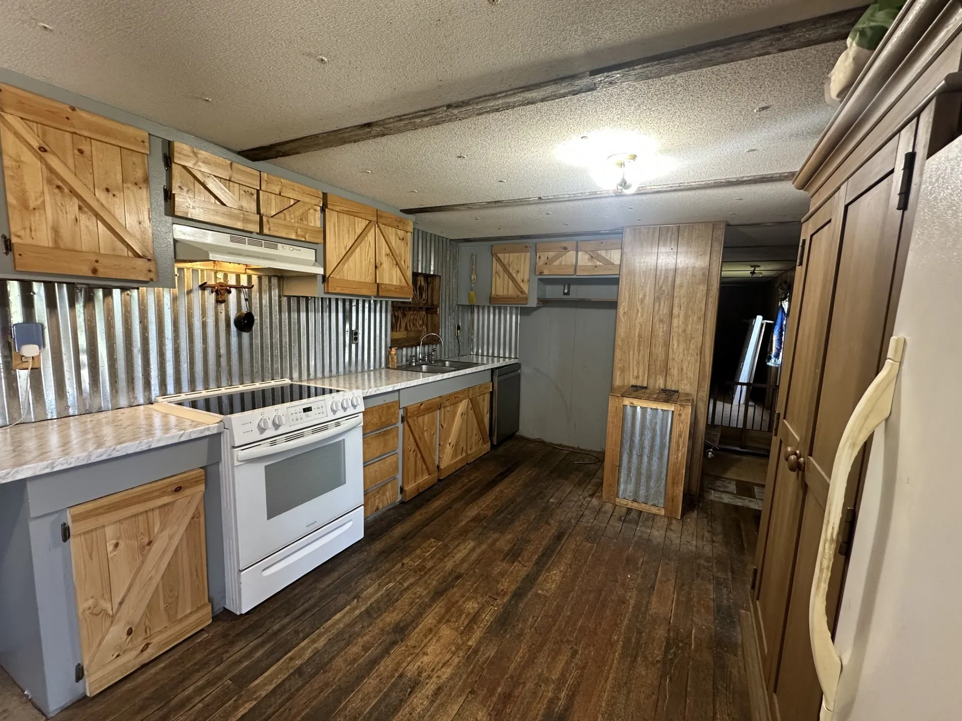 Single Family Residence For Sale in Parker County , 118 Rommel Court, Springtown, Texas 76082, 3 Bedroom, 2 Bathroom, Garage spaces, 1,440 Sqft, built in 1973, mls#21309853, Real Estate Agent in Springtown, Homes For Sale in Parker county, Homes For Sale in Springtown, Realtor in Springtown Texas, Real Estate Brokerage Independent Realty Texas, Luminita Cordes Realtor