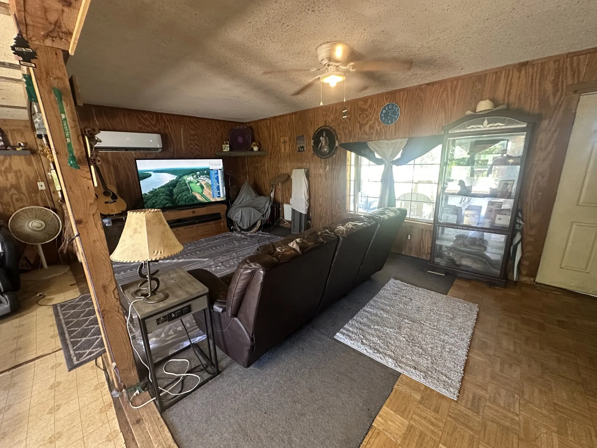 Single Family Residence For Sale in Parker County , 118 Rommel Court, Springtown, Texas 76082, 3 Bedroom, 2 Bathroom, Garage spaces, 1,440 Sqft, built in 1973, mls#21309853, Real Estate Agent in Springtown, Homes For Sale in Parker county, Homes For Sale in Springtown, Realtor in Springtown Texas, Real Estate Brokerage Independent Realty Texas, Luminita Cordes Realtor