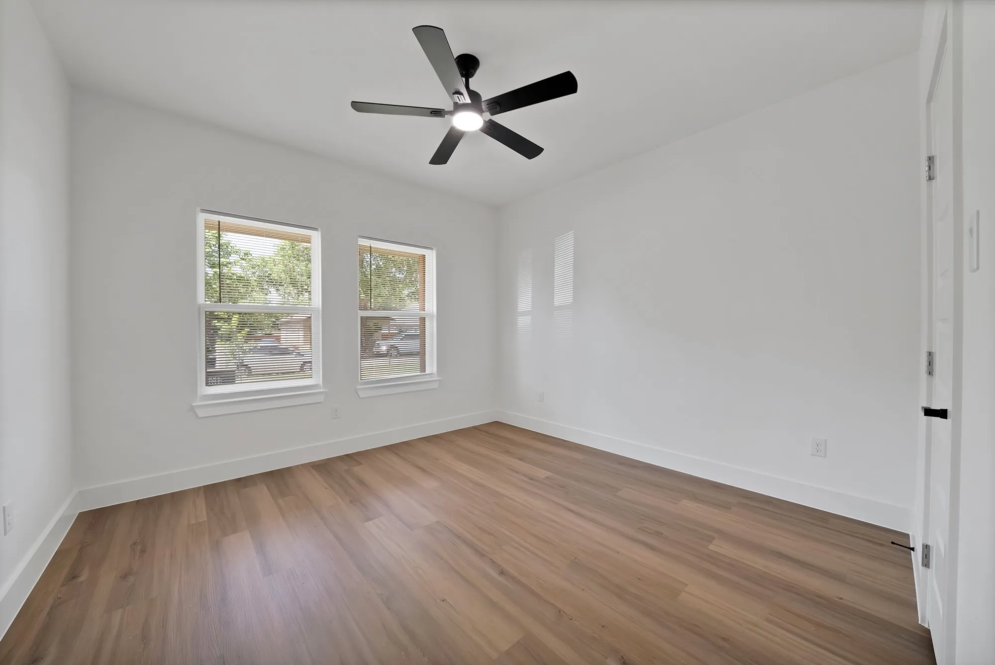 Single Family Residence For Sale in Tarrant County , 1021 E Richmond Avenue, Fort Worth, Texas 76104, 4 Bedroom, 3 Bathroom, 2 Garage spaces, 1,999 Sqft, built in 2026, mls#21316003, Real Estate Agent in Fort Worth, Homes For Sale in Tarrant county, Homes For Sale in Fort Worth, Realtor in Fort Worth Texas, Real Estate Brokerage Independent Realty Texas, Luminita Cordes Realtor