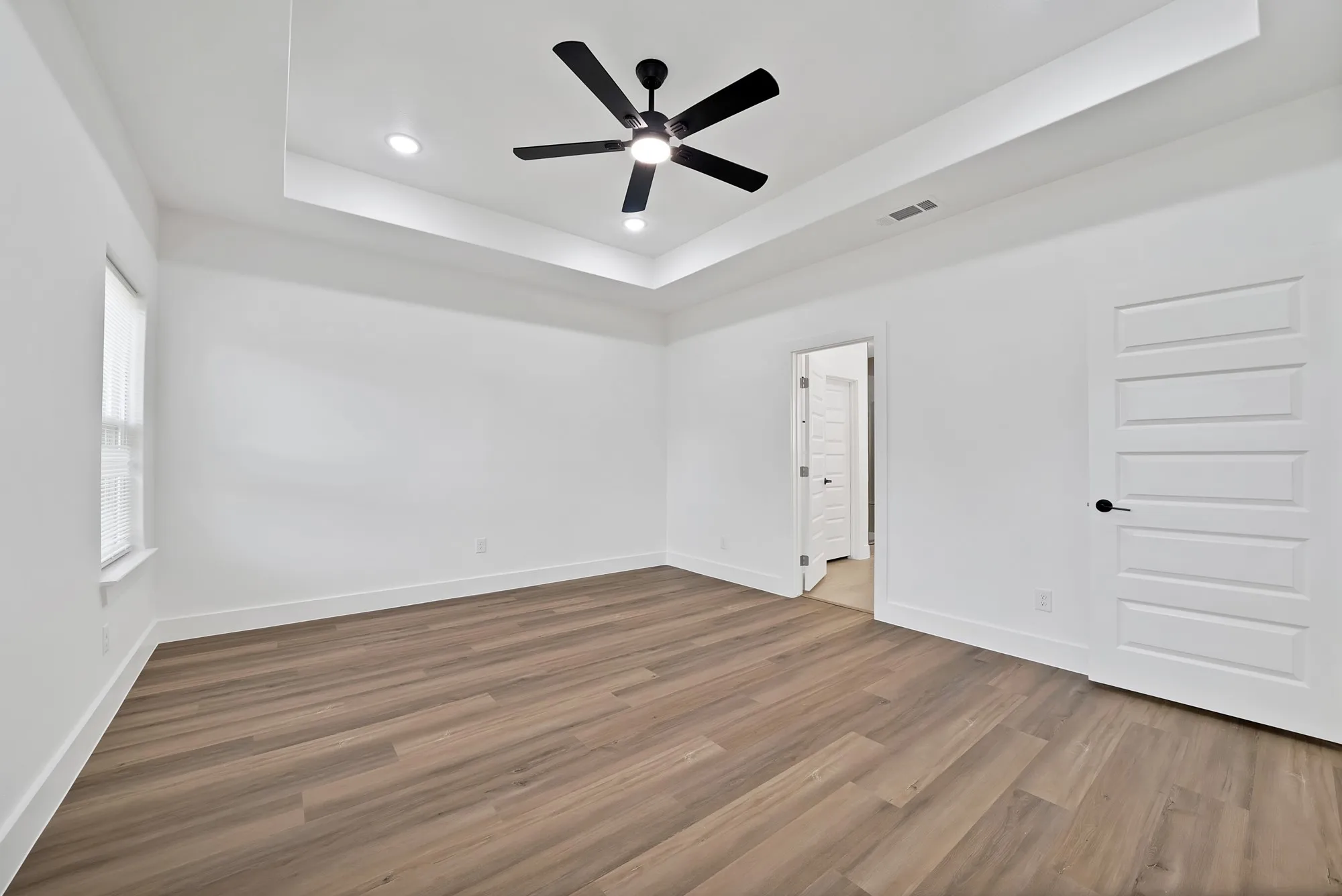Single Family Residence For Sale in Tarrant County , 1021 E Richmond Avenue, Fort Worth, Texas 76104, 4 Bedroom, 3 Bathroom, 2 Garage spaces, 1,999 Sqft, built in 2026, mls#21316003, Real Estate Agent in Fort Worth, Homes For Sale in Tarrant county, Homes For Sale in Fort Worth, Realtor in Fort Worth Texas, Real Estate Brokerage Independent Realty Texas, Luminita Cordes Realtor