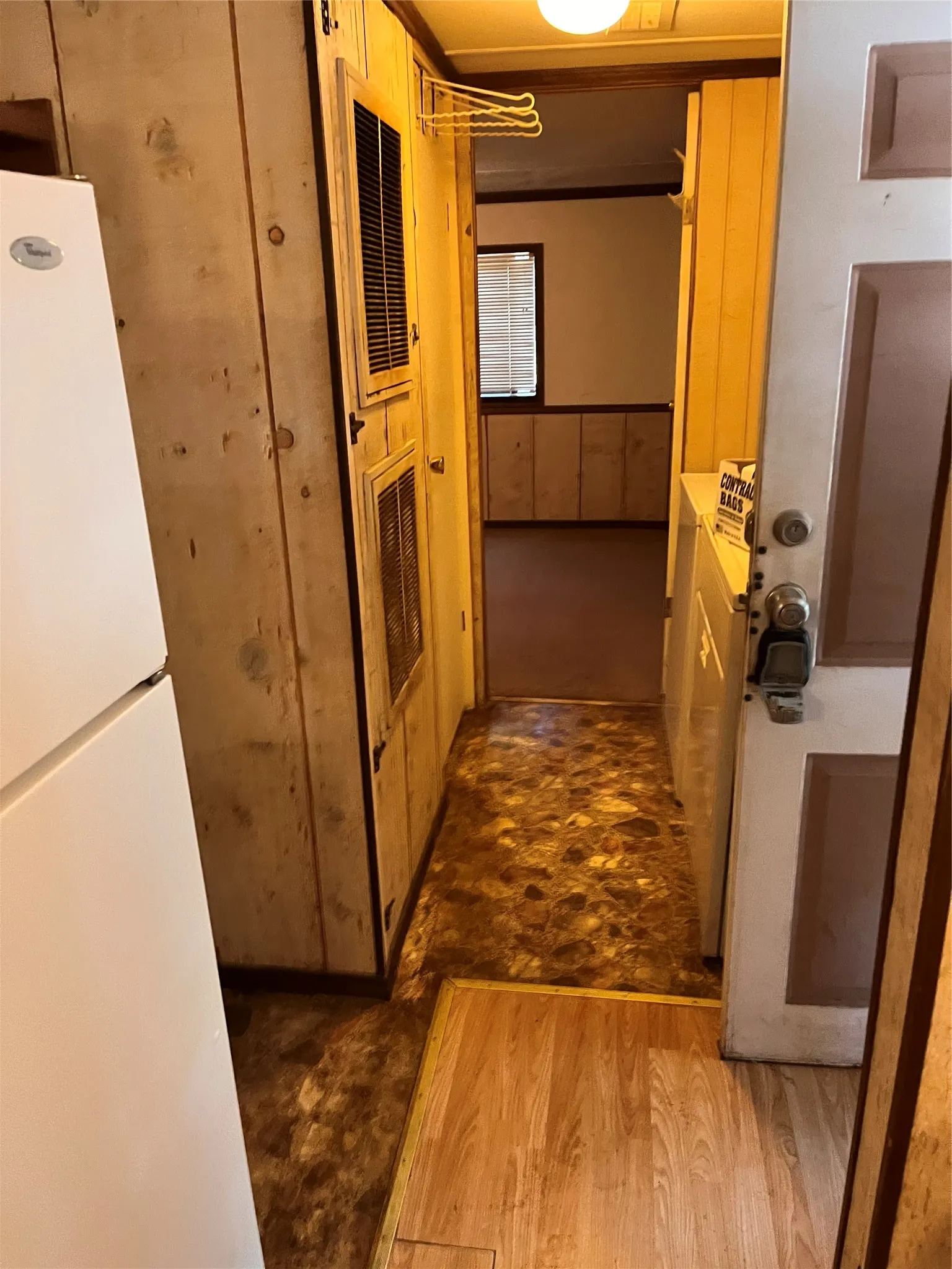 Manufactured Home For Sale in Rains County , 408 Private Road 7702, Emory, Texas 75440, 1 Bedroom, 1 Bathroom, 1 Garage spaces, 746 Sqft, built in 1982, mls#21315676, Real Estate Agent in Emory, Homes For Sale in Rains county, Homes For Sale in Emory, Realtor in Emory Texas, Real Estate Brokerage Independent Realty Texas, Luminita Cordes Realtor