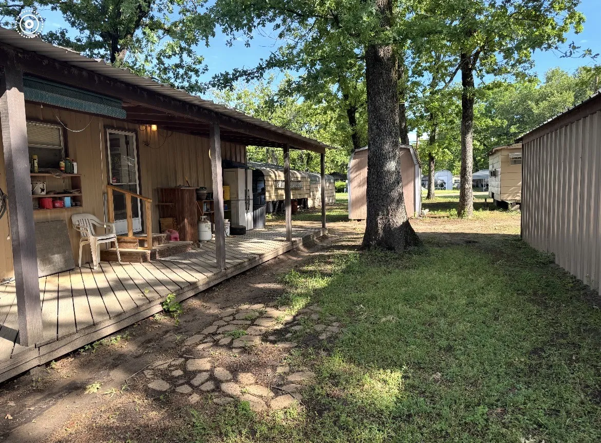 Manufactured Home For Sale in Rains County , 408 Private Road 7702, Emory, Texas 75440, 1 Bedroom, 1 Bathroom, 1 Garage spaces, 746 Sqft, built in 1982, mls#21315676, Real Estate Agent in Emory, Homes For Sale in Rains county, Homes For Sale in Emory, Realtor in Emory Texas, Real Estate Brokerage Independent Realty Texas, Luminita Cordes Realtor