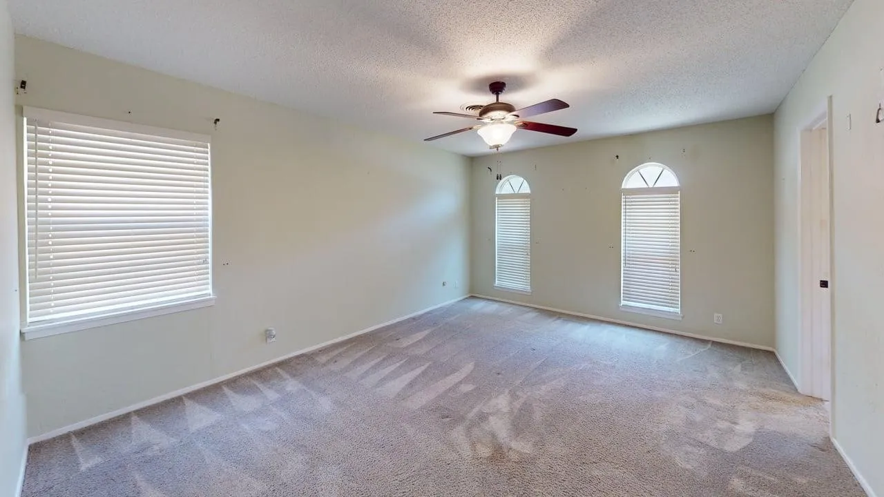 Single Family Residence For Sale in Mc Culloch County , 115 Parkview, Brady, Texas 76825, 3 Bedroom, 3 Bathroom, 2 Garage spaces, 1,872 Sqft, built in 1973, mls#21316070, Real Estate Agent in Brady, Homes For Sale in Mc Culloch county, Homes For Sale in Brady, Realtor in Brady Texas, Real Estate Brokerage Independent Realty Texas, Luminita Cordes Realtor