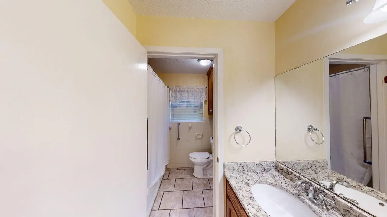 Single Family Residence For Sale in Mc Culloch County , 115 Parkview, Brady, Texas 76825, 3 Bedroom, 3 Bathroom, 2 Garage spaces, 1,872 Sqft, built in 1973, mls#21316070, Real Estate Agent in Brady, Homes For Sale in Mc Culloch county, Homes For Sale in Brady, Realtor in Brady Texas, Real Estate Brokerage Independent Realty Texas, Luminita Cordes Realtor