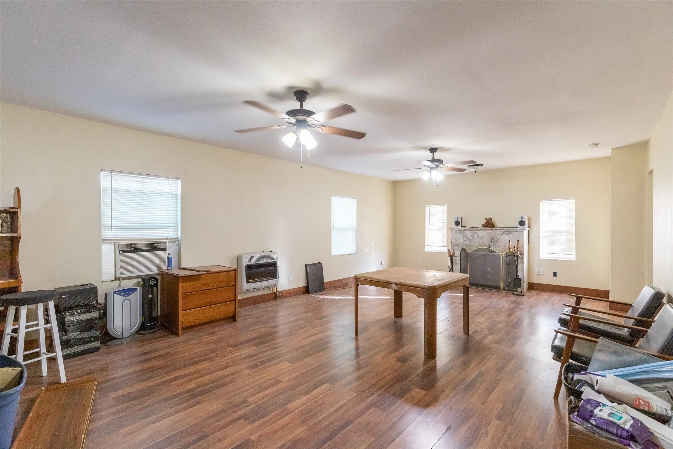 Single Family Residence For Sale in Shackelford County , 640 Ground Street, Moran, Texas 76464, 4 Bedroom, 2 Bathroom, Garage spaces, 2,002 Sqft, built in 1925, mls#21316089, Real Estate Agent in Moran, Homes For Sale in Shackelford county, Homes For Sale in Moran, Realtor in Moran Texas, Real Estate Brokerage Independent Realty Texas, Luminita Cordes Realtor