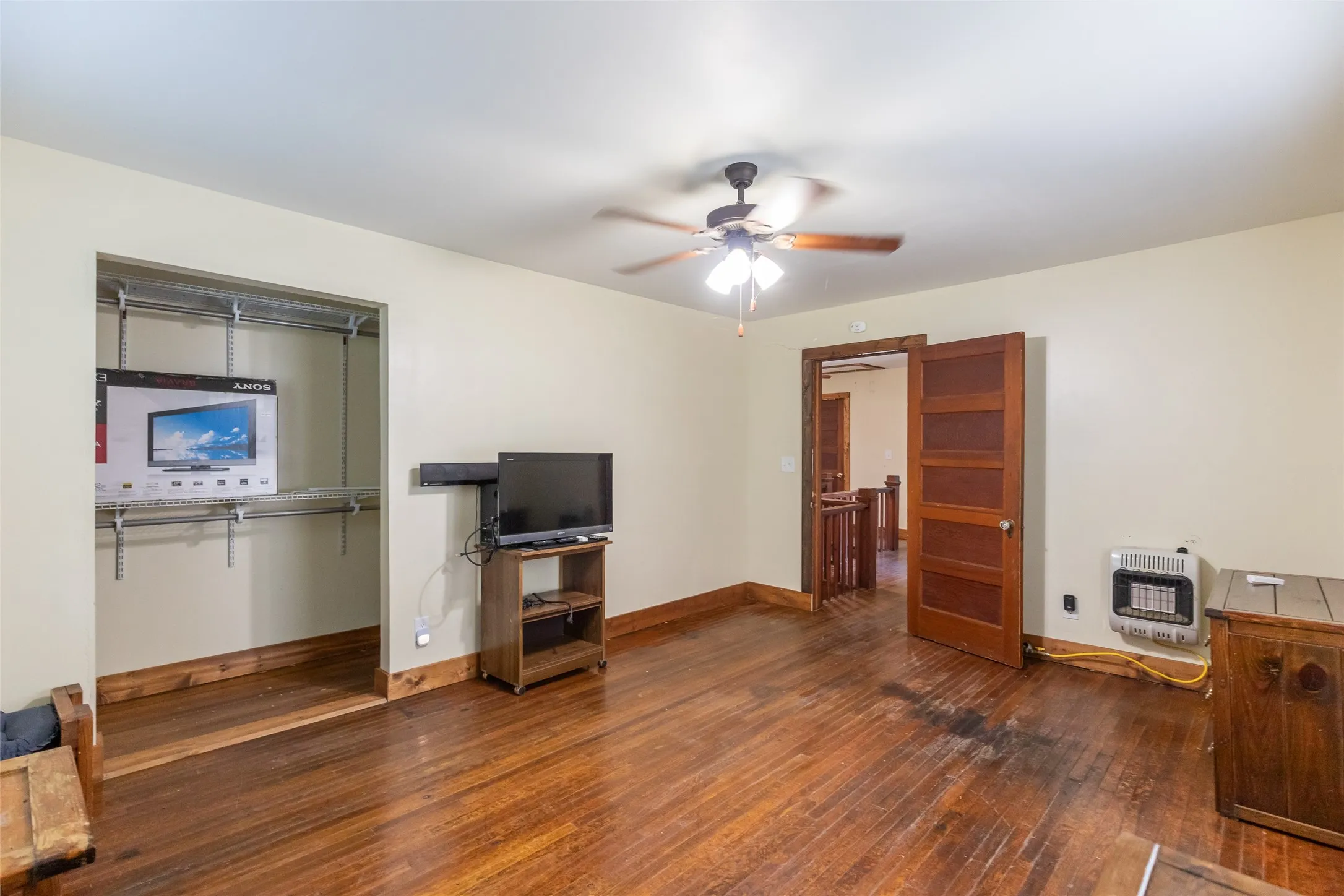Single Family Residence For Sale in Shackelford County , 640 Ground Street, Moran, Texas 76464, 4 Bedroom, 2 Bathroom, Garage spaces, 2,002 Sqft, built in 1925, mls#21316089, Real Estate Agent in Moran, Homes For Sale in Shackelford county, Homes For Sale in Moran, Realtor in Moran Texas, Real Estate Brokerage Independent Realty Texas, Luminita Cordes Realtor