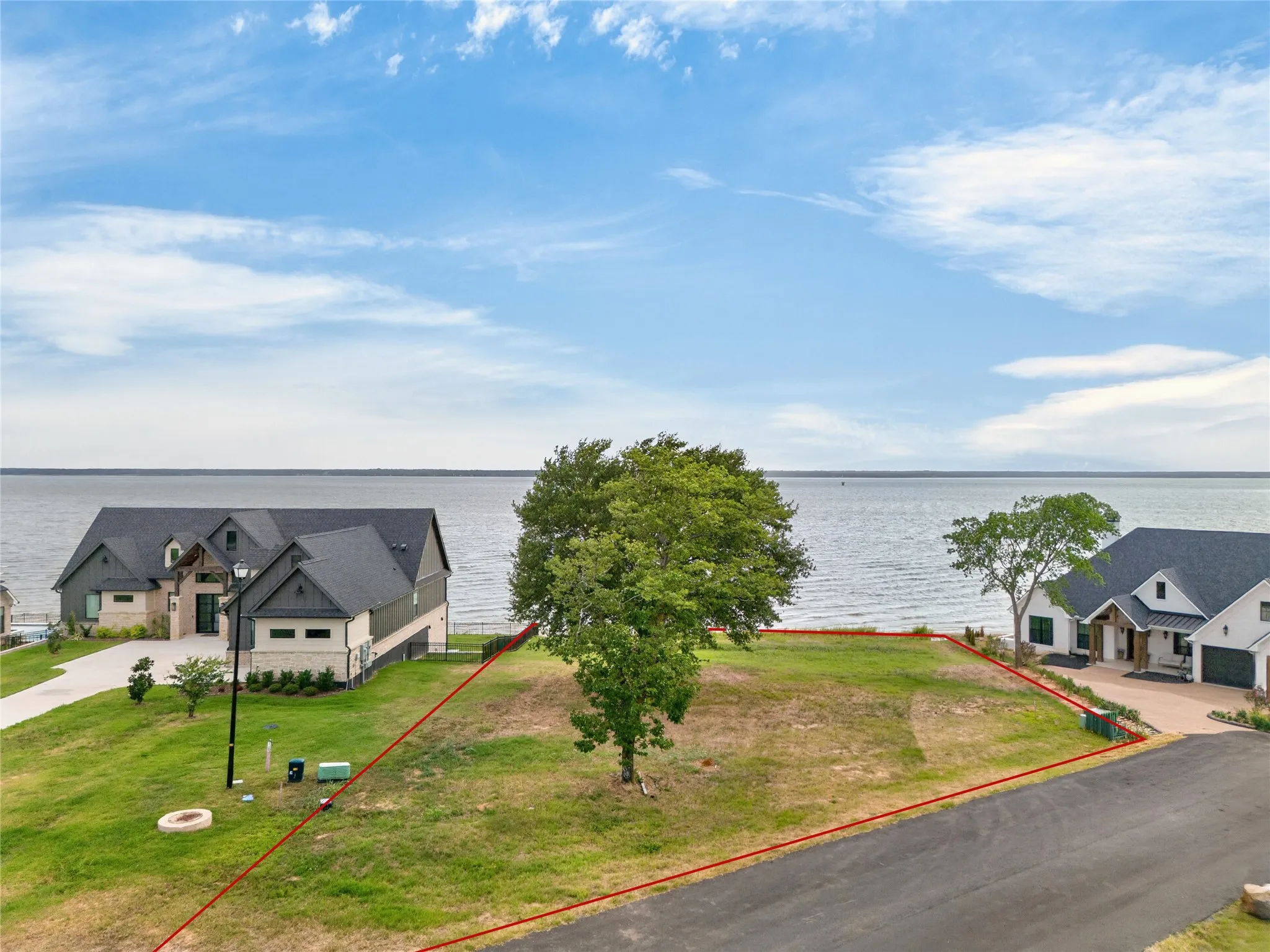 Improved Land For Sale in Kaufman County , 1548 Shoreline Drive, Mabank, Texas 75143, 0, 0, Garage spaces, 0 Sqft, built in 0, mls#21316119, Real Estate Agent in Mabank, Homes For Sale in Kaufman county, Homes For Sale in Mabank, Realtor in Mabank Texas, Real Estate Brokerage Independent Realty Texas, Luminita Cordes Realtor