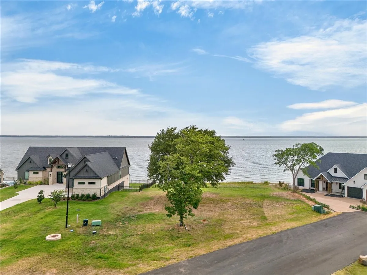 Improved Land For Sale in Kaufman County , 1548 Shoreline Drive, Mabank, Texas 75143, 0, 0, Garage spaces, 0 Sqft, built in 0, mls#21316119, Real Estate Agent in Mabank, Homes For Sale in Kaufman county, Homes For Sale in Mabank, Realtor in Mabank Texas, Real Estate Brokerage Independent Realty Texas, Luminita Cordes Realtor