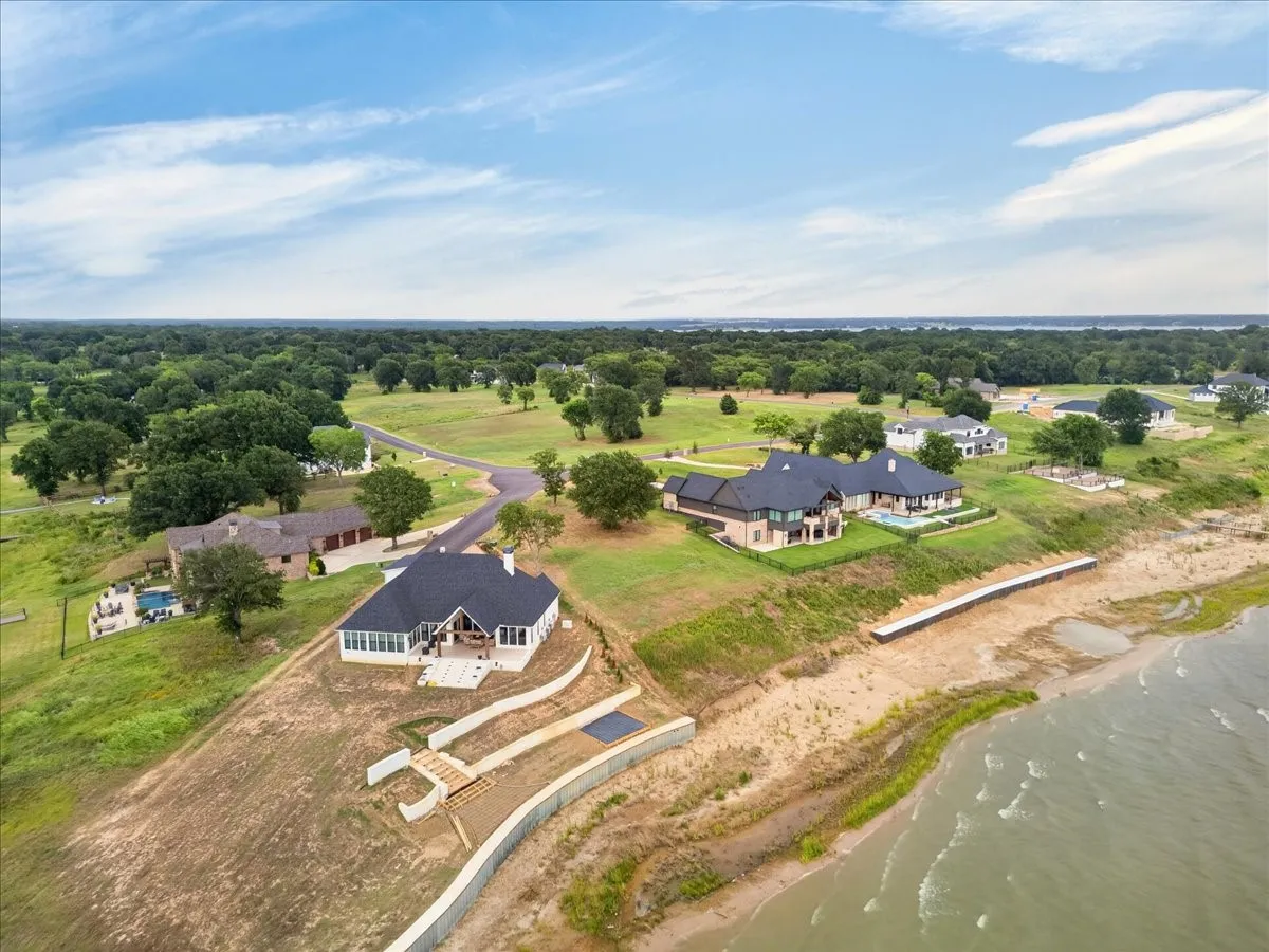 Improved Land For Sale in Kaufman County , 1548 Shoreline Drive, Mabank, Texas 75143, 0, 0, Garage spaces, 0 Sqft, built in 0, mls#21316119, Real Estate Agent in Mabank, Homes For Sale in Kaufman county, Homes For Sale in Mabank, Realtor in Mabank Texas, Real Estate Brokerage Independent Realty Texas, Luminita Cordes Realtor