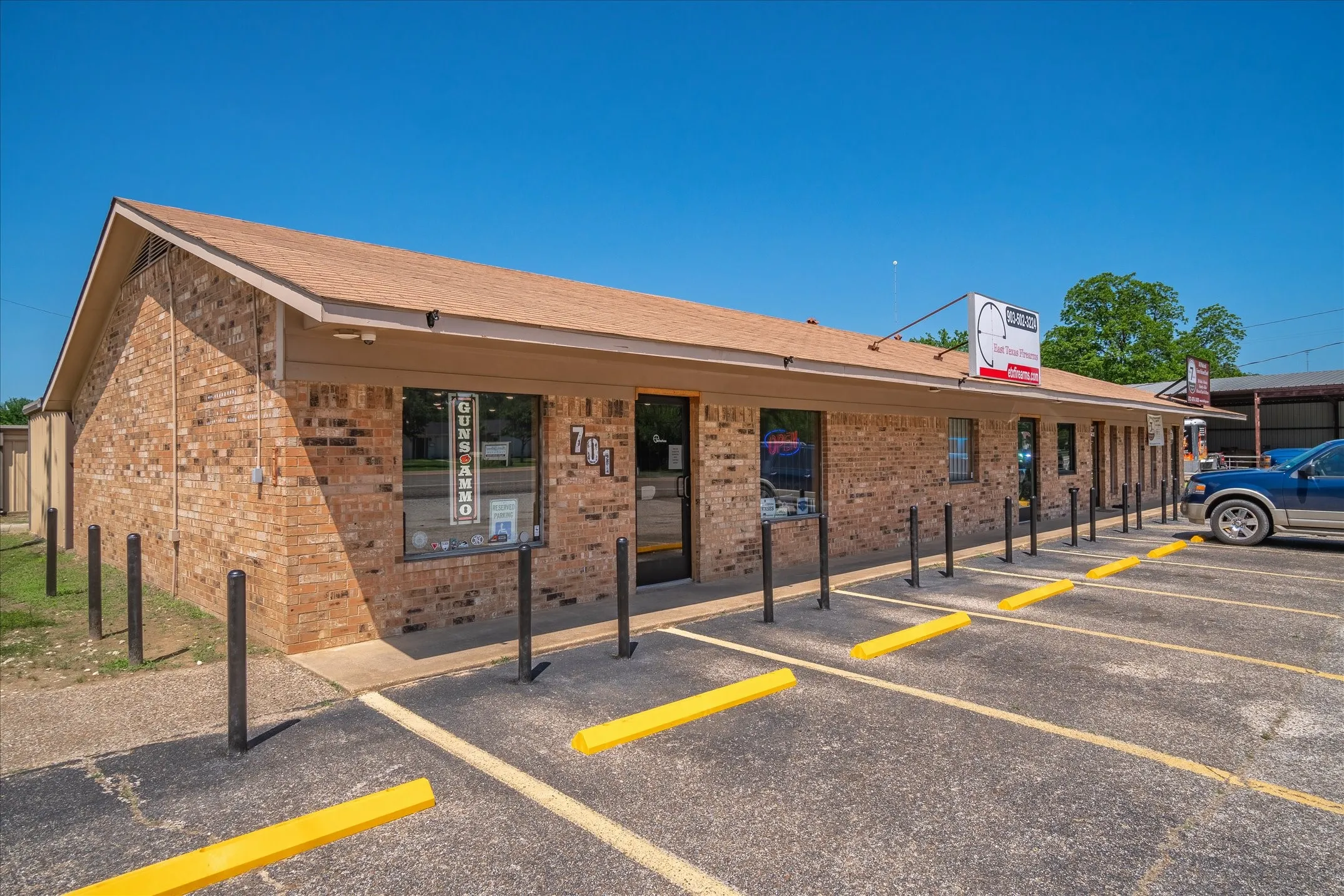 Retail For Rent in Van Zandt County , 701 Pine D, Edgewood, Texas 75117, 0, 0, Garage spaces, 0 Sqft, built in 1978, Price $1,450, mls#21316126, Real Estate Agent in Edgewood, Homes For Rent in Van Zandt county, Homes For Rent in Edgewood, Realtor in Edgewood Texas, Real Estate Brokerage Independent Realty Texas, Luminita Cordes Realtor