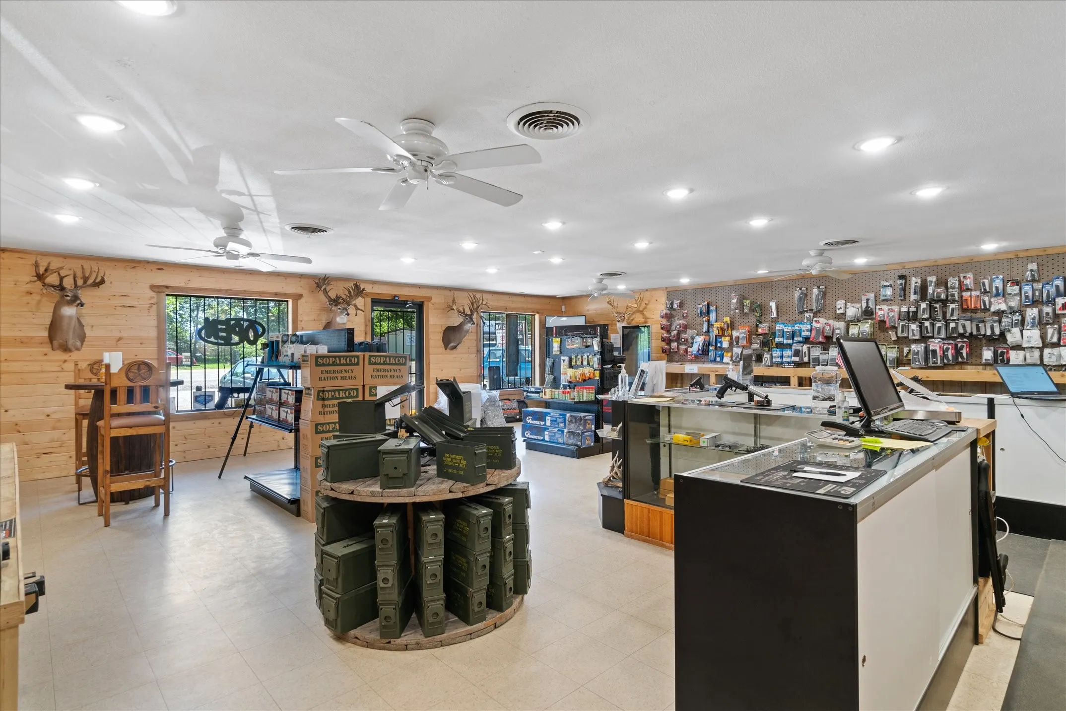 Retail For Rent in Van Zandt County , 701 Pine D, Edgewood, Texas 75117, 0, 0, Garage spaces, 0 Sqft, built in 1978, Price $1,450, mls#21316126, Real Estate Agent in Edgewood, Homes For Rent in Van Zandt county, Homes For Rent in Edgewood, Realtor in Edgewood Texas, Real Estate Brokerage Independent Realty Texas, Luminita Cordes Realtor