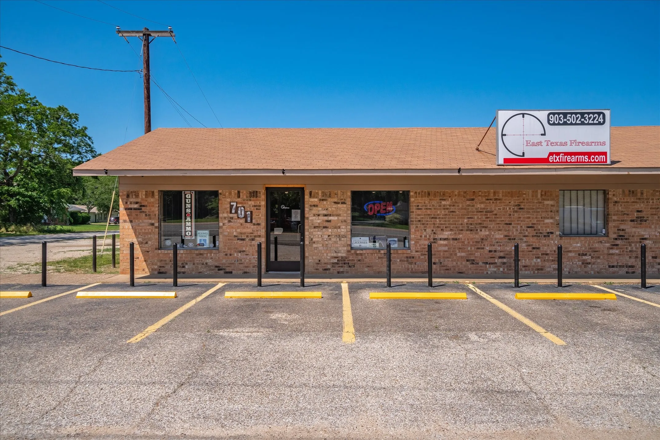 Retail For Rent in Van Zandt County , 701 Pine D, Edgewood, Texas 75117, 0, 0, Garage spaces, 0 Sqft, built in 1978, Price $1,450, mls#21316126, Real Estate Agent in Edgewood, Homes For Rent in Van Zandt county, Homes For Rent in Edgewood, Realtor in Edgewood Texas, Real Estate Brokerage Independent Realty Texas, Luminita Cordes Realtor