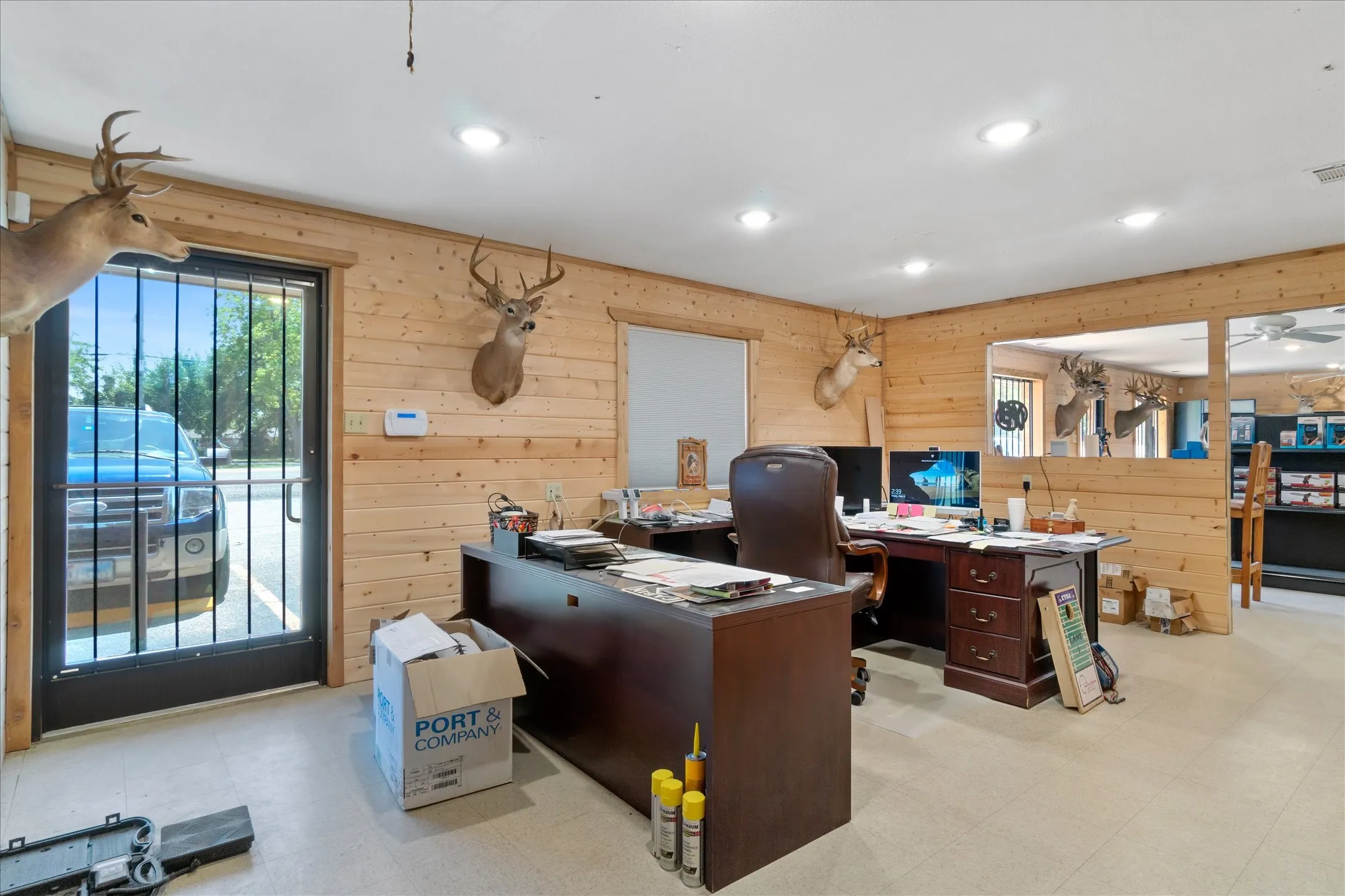Retail For Rent in Van Zandt County , 701 Pine D, Edgewood, Texas 75117, 0, 0, Garage spaces, 0 Sqft, built in 1978, Price $1,450, mls#21316126, Real Estate Agent in Edgewood, Homes For Rent in Van Zandt county, Homes For Rent in Edgewood, Realtor in Edgewood Texas, Real Estate Brokerage Independent Realty Texas, Luminita Cordes Realtor