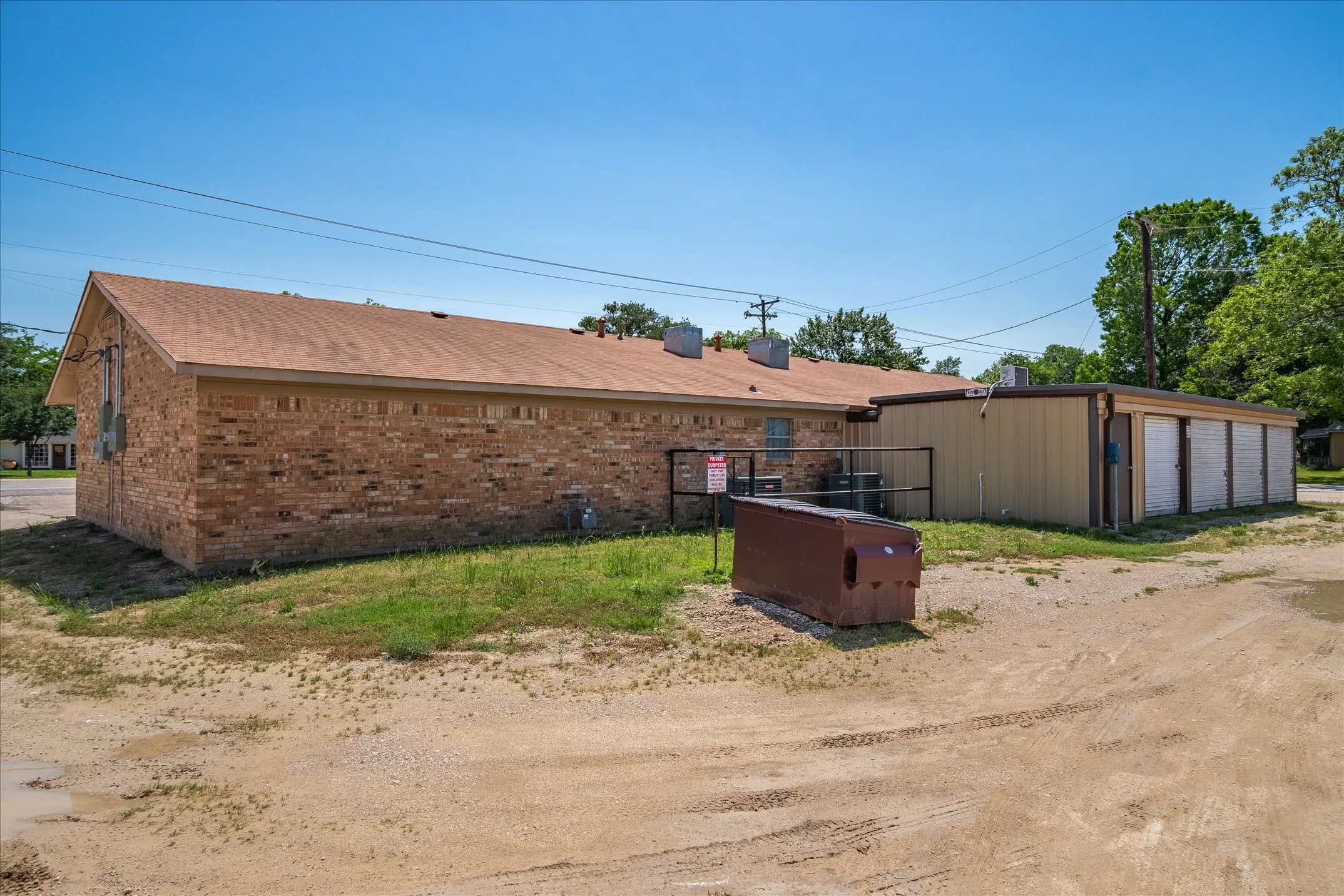 Retail For Rent in Van Zandt County , 701 Pine D, Edgewood, Texas 75117, 0, 0, Garage spaces, 0 Sqft, built in 1978, Price $1,450, mls#21316126, Real Estate Agent in Edgewood, Homes For Rent in Van Zandt county, Homes For Rent in Edgewood, Realtor in Edgewood Texas, Real Estate Brokerage Independent Realty Texas, Luminita Cordes Realtor