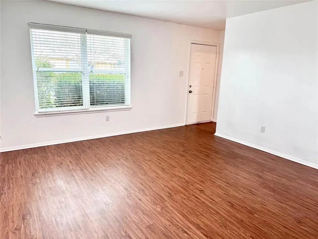 Quadruplex For Rent in Johnson County , 441 SW Thomas Street D, Burleson, Texas 76028, 2 Bedroom, 2 Bathroom, Garage spaces, 1,100 Sqft, built in 1979, mls#21290778, Real Estate Agent in Burleson, Homes For Rent in Johnson county, Homes For Rent in Burleson, Realtor in Burleson Texas, Real Estate Brokerage Independent Realty Texas, Luminita Cordes Realtor