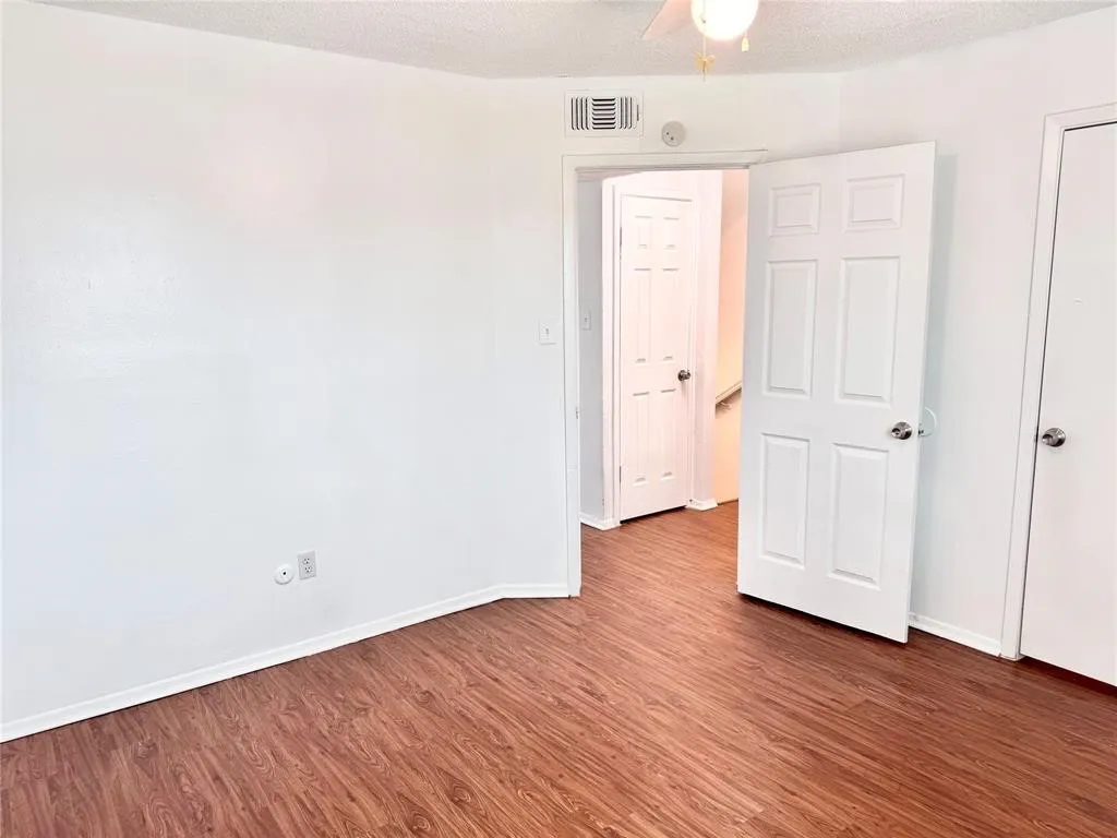 Quadruplex For Rent in Johnson County , 441 SW Thomas Street D, Burleson, Texas 76028, 2 Bedroom, 2 Bathroom, Garage spaces, 1,100 Sqft, built in 1979, mls#21290778, Real Estate Agent in Burleson, Homes For Rent in Johnson county, Homes For Rent in Burleson, Realtor in Burleson Texas, Real Estate Brokerage Independent Realty Texas, Luminita Cordes Realtor