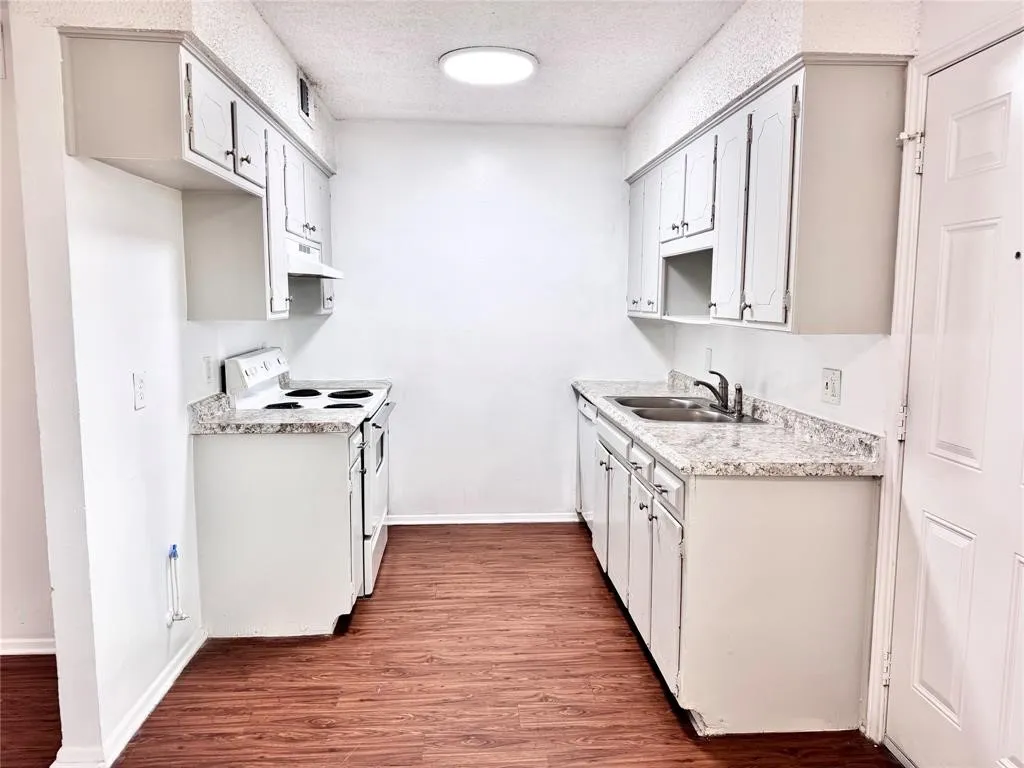 Quadruplex For Rent in Johnson County , 441 SW Thomas Street D, Burleson, Texas 76028, 2 Bedroom, 2 Bathroom, Garage spaces, 1,100 Sqft, built in 1979, mls#21290778, Real Estate Agent in Burleson, Homes For Rent in Johnson county, Homes For Rent in Burleson, Realtor in Burleson Texas, Real Estate Brokerage Independent Realty Texas, Luminita Cordes Realtor