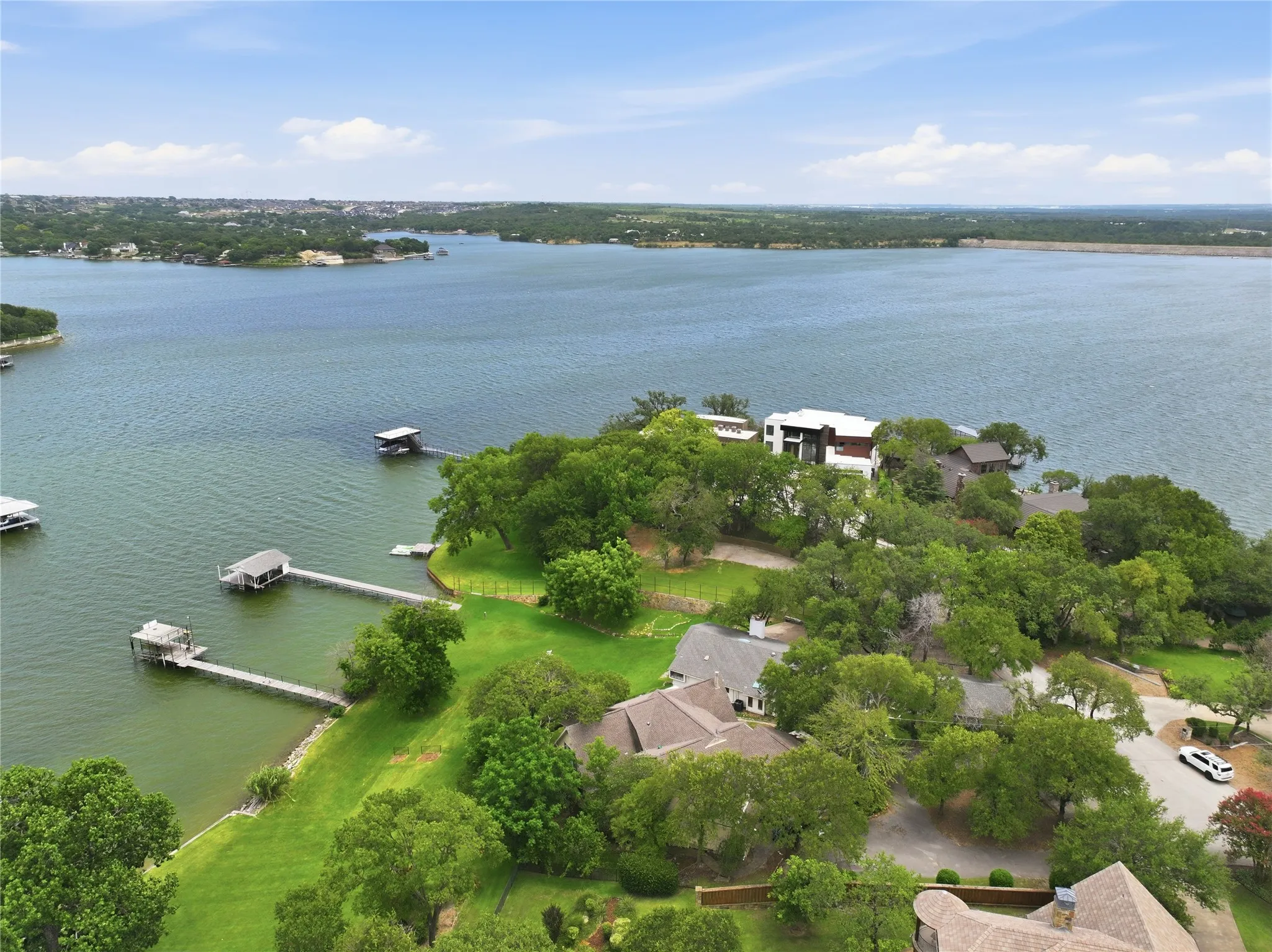 Single Family Residence For Sale in Tarrant County , 8960 Dickson Road, Fort Worth, Texas 76179, 4 Bedroom, 4 Bathroom, 2 Garage spaces, 4,124 Sqft, built in 1978, mls#21293746, Real Estate Agent in Fort Worth, Homes For Sale in Tarrant county, Homes For Sale in Fort Worth, Realtor in Fort Worth Texas, Real Estate Brokerage Independent Realty Texas, Luminita Cordes Realtor