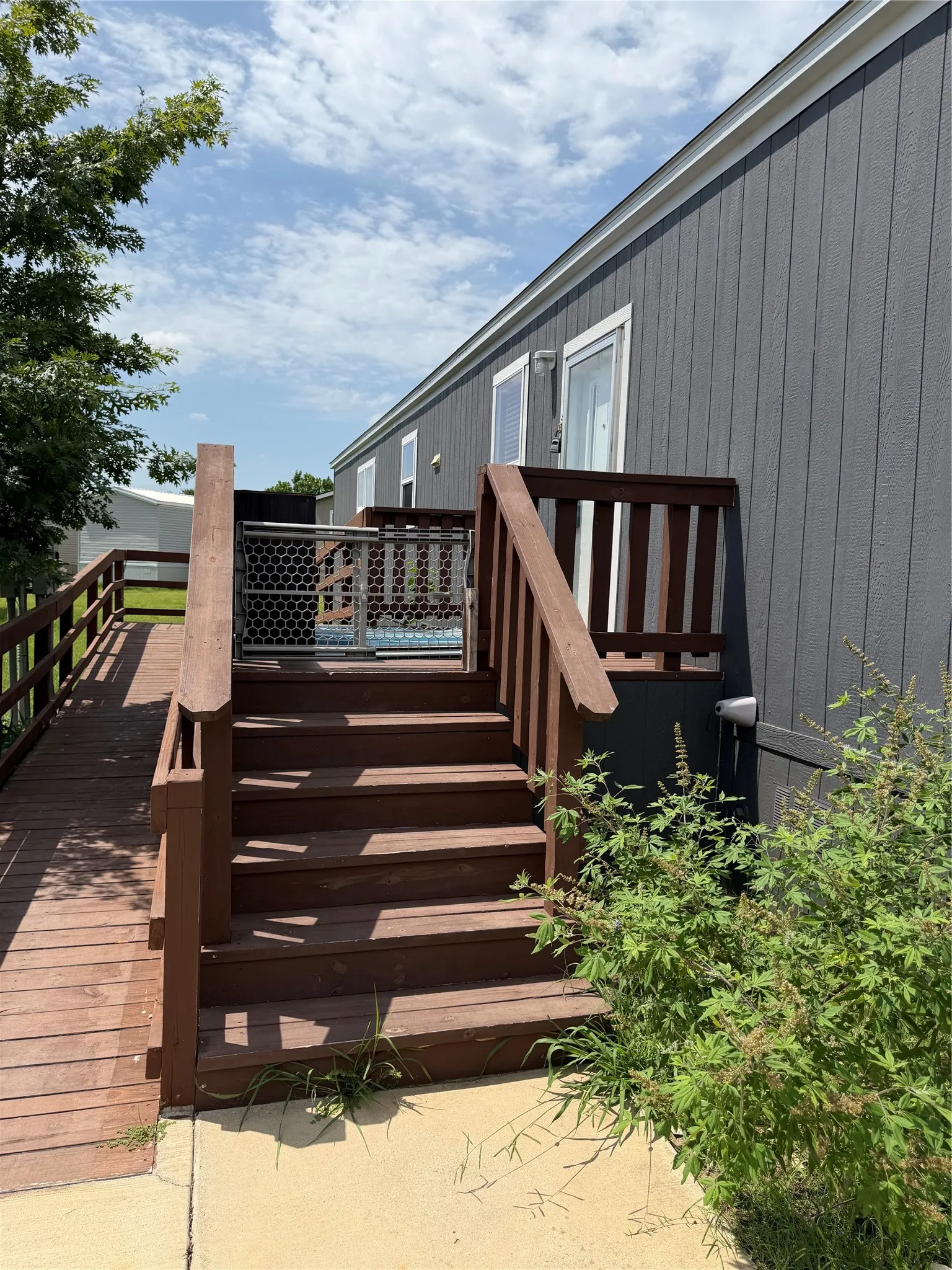 Mobile Home For Sale in Grayson County , 115 Collins, Knollwood, Texas 75092, 2 Bedroom, 2 Bathroom, Garage spaces, 960 Sqft, built in 2023, mls#21314396, Real Estate Agent in Knollwood, Homes For Sale in Grayson county, Homes For Sale in Knollwood, Realtor in Knollwood Texas, Real Estate Brokerage Independent Realty Texas, Luminita Cordes Realtor