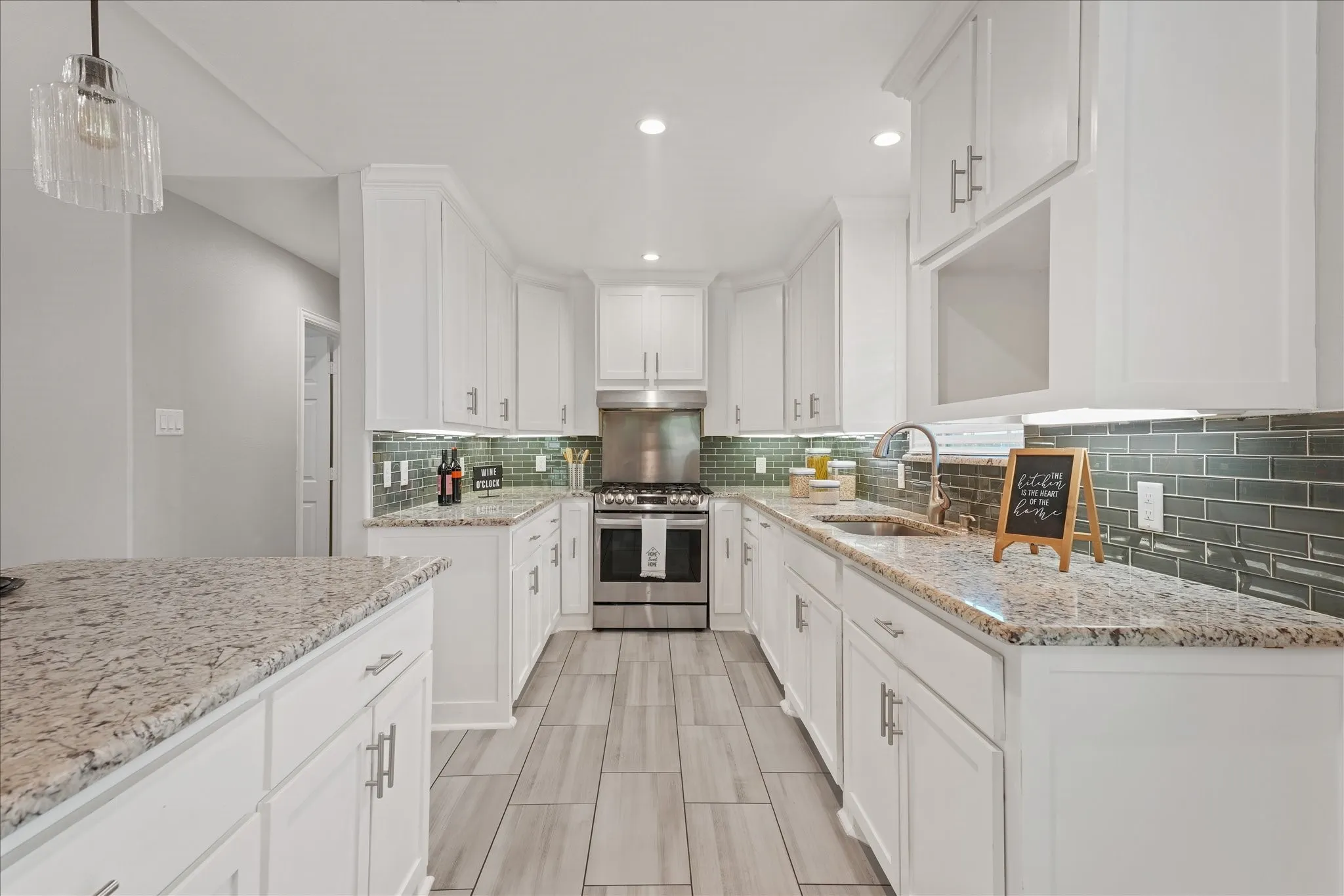 Single Family Residence For Rent in Dallas County , 5429 Enderly Place, Dallas, Texas 75227, 3 Bedroom, 2 Bathroom, 2 Garage spaces, 1,938 Sqft, built in 1971, mls#21316189, Real Estate Agent in Dallas, Homes For Rent in Dallas county, Homes For Rent in Dallas, Realtor in Dallas Texas, Real Estate Brokerage Independent Realty Texas, Luminita Cordes Realtor