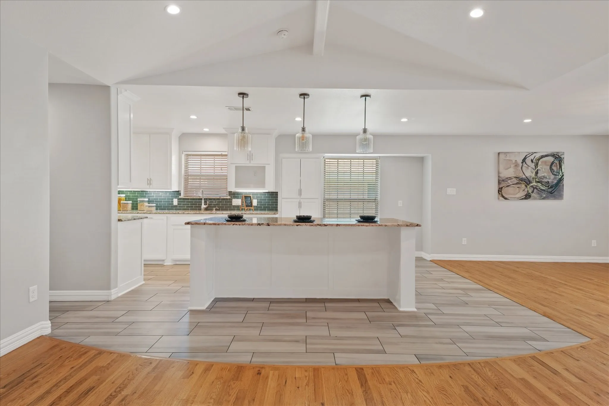 Single Family Residence For Rent in Dallas County , 5429 Enderly Place, Dallas, Texas 75227, 3 Bedroom, 2 Bathroom, 2 Garage spaces, 1,938 Sqft, built in 1971, mls#21316189, Real Estate Agent in Dallas, Homes For Rent in Dallas county, Homes For Rent in Dallas, Realtor in Dallas Texas, Real Estate Brokerage Independent Realty Texas, Luminita Cordes Realtor