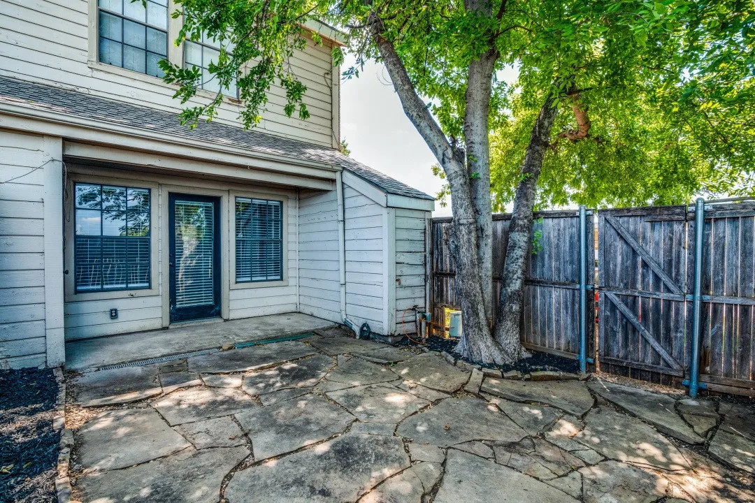 Condominium For Rent in Dallas County , 3635 Garden Brook Drive 10100, Farmers Branch, Texas 75234, 2 Bedroom, 3 Bathroom, Garage spaces, 1,304 Sqft, built in 1983, mls#21316066, Real Estate Agent in Farmers Branch, Homes For Rent in Dallas county, Homes For Rent in Farmers Branch, Realtor in Farmers Branch Texas, Real Estate Brokerage Independent Realty Texas, Luminita Cordes Realtor