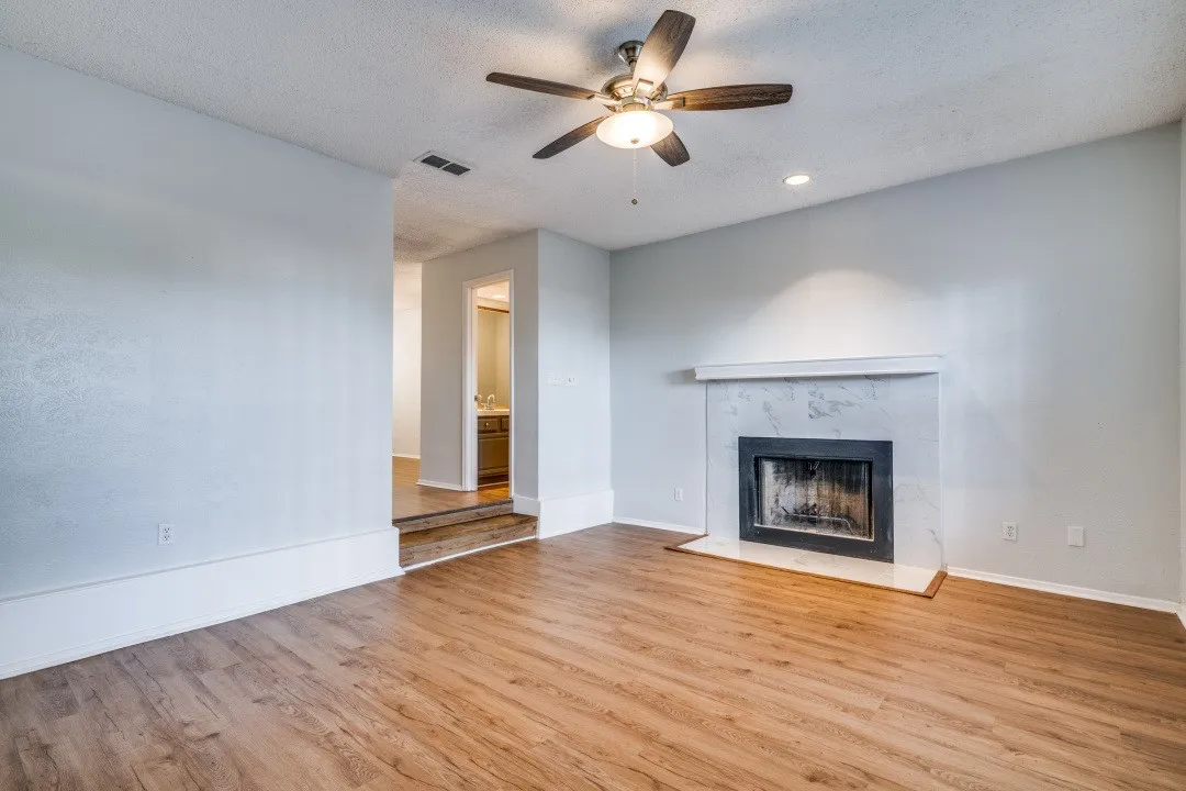 Condominium For Rent in Dallas County , 3635 Garden Brook Drive 10100, Farmers Branch, Texas 75234, 2 Bedroom, 3 Bathroom, Garage spaces, 1,304 Sqft, built in 1983, mls#21316066, Real Estate Agent in Farmers Branch, Homes For Rent in Dallas county, Homes For Rent in Farmers Branch, Realtor in Farmers Branch Texas, Real Estate Brokerage Independent Realty Texas, Luminita Cordes Realtor