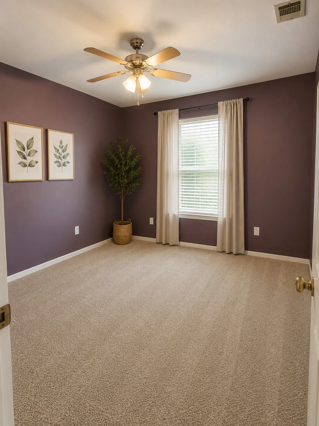 Single Family Residence For Sale in Collin County , 403 Mulberry Street, Leonard, Texas 75452, 3 Bedrooms, 2 Bathrooms, 2 Garage spaces, 1,378 Sqft, built in 2004, Price $230,000, mls#21315947, Real Estate Agent in Leonard, Homes For Sale in Collin county, Homes For Sale in Leonard, Realtor in Leonard Texas, Real Estate Brokerage Independent Realty Texas, Luminita Cordes Realtor