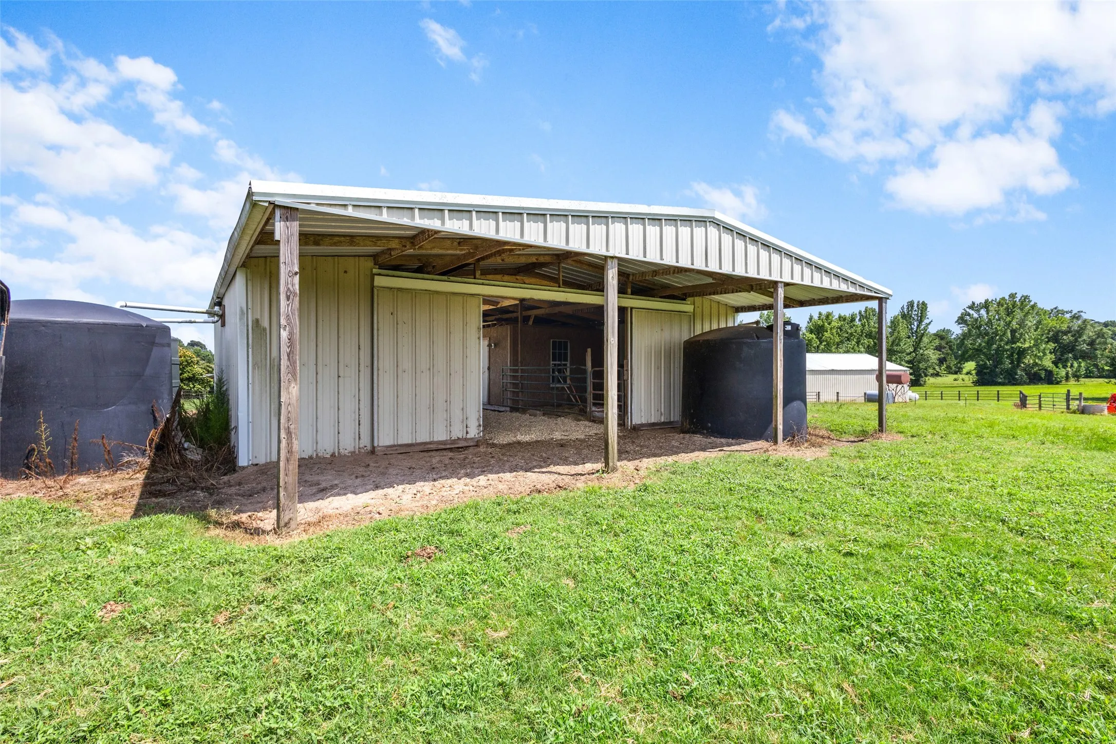 Single Family Residence For Sale in Upshur County , 5884 FM 1650, Gilmer, Texas 75645, 3 Bedroom, 2 Bathroom, Garage spaces, 2,120 Sqft, built in 2004, Price $699,900, mls#21316174, Real Estate Agent in Gilmer, Homes For Sale in Upshur county, Homes For Sale in Gilmer, Realtor in Gilmer Texas, Real Estate Brokerage Independent Realty Texas, Luminita Cordes Realtor