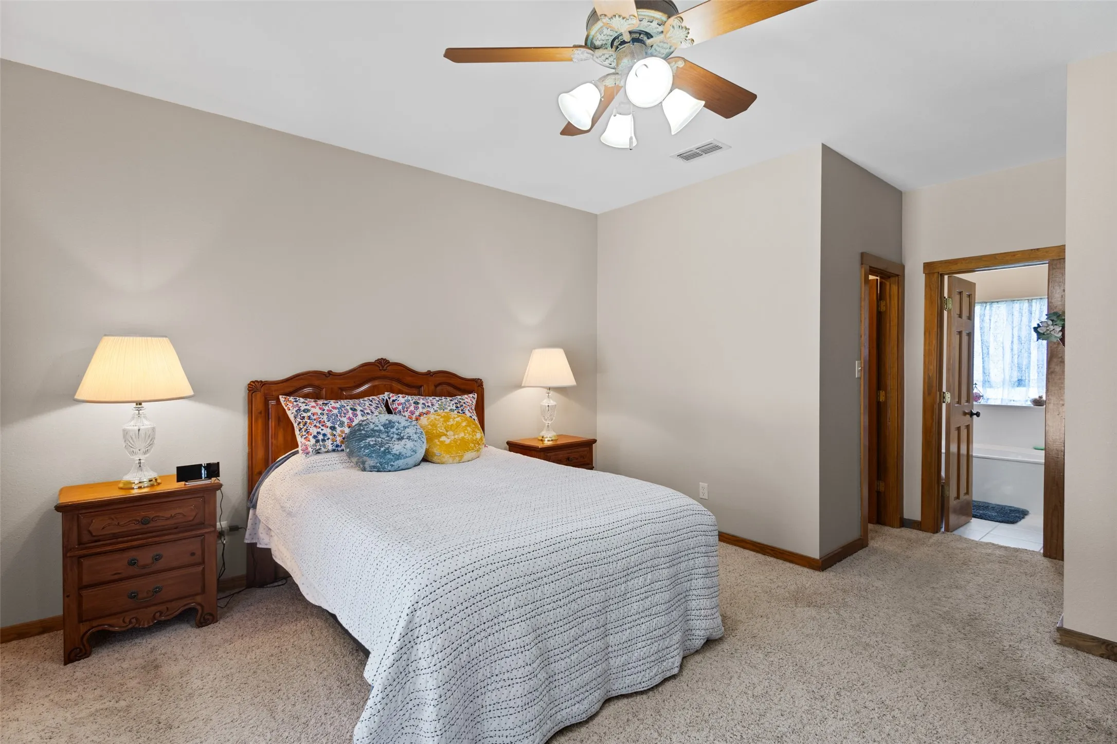 Single Family Residence For Sale in Upshur County , 5884 FM 1650, Gilmer, Texas 75645, 3 Bedroom, 2 Bathroom, Garage spaces, 2,120 Sqft, built in 2004, Price $699,900, mls#21316174, Real Estate Agent in Gilmer, Homes For Sale in Upshur county, Homes For Sale in Gilmer, Realtor in Gilmer Texas, Real Estate Brokerage Independent Realty Texas, Luminita Cordes Realtor