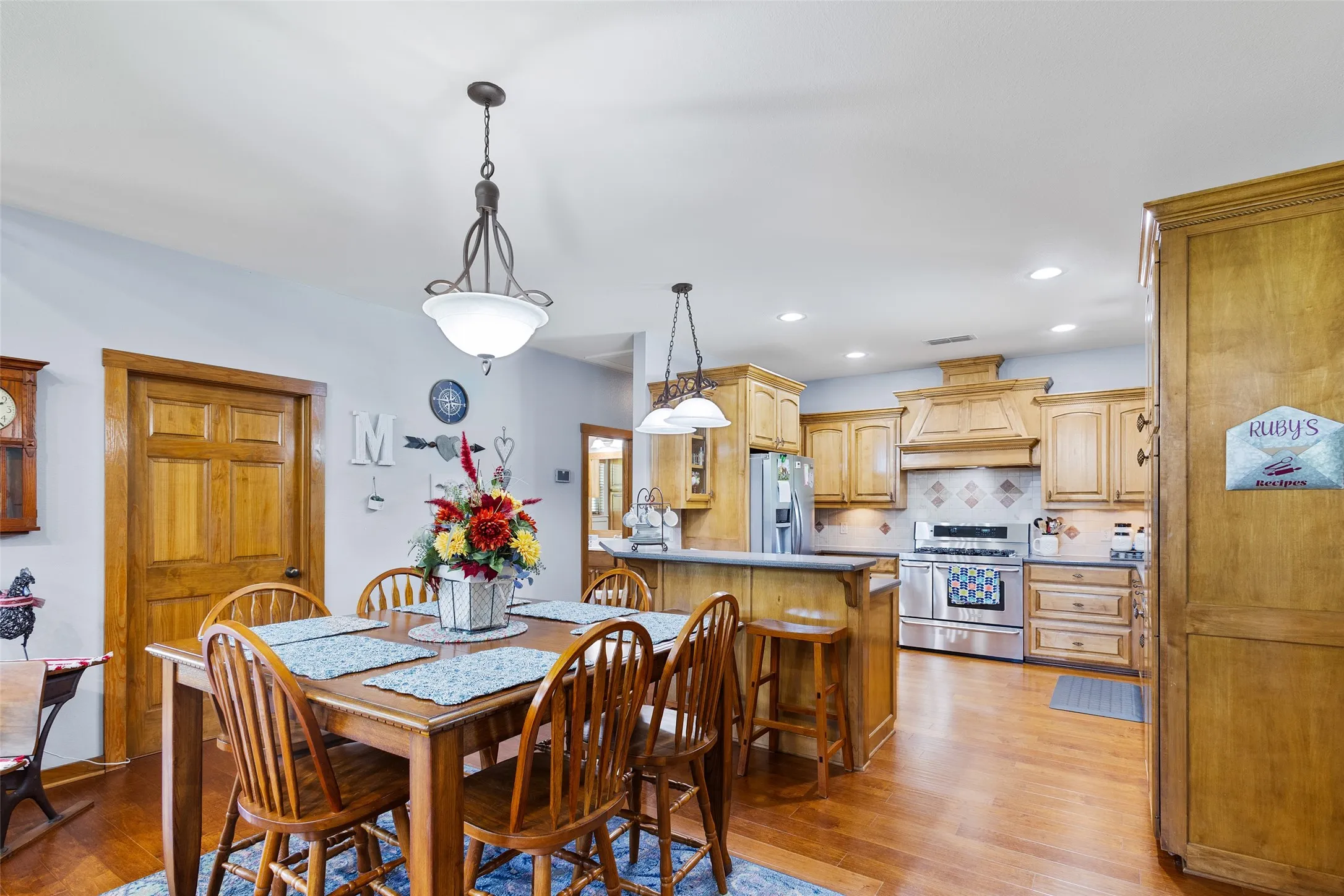 Single Family Residence For Sale in Upshur County , 5884 FM 1650, Gilmer, Texas 75645, 3 Bedroom, 2 Bathroom, Garage spaces, 2,120 Sqft, built in 2004, Price $699,900, mls#21316174, Real Estate Agent in Gilmer, Homes For Sale in Upshur county, Homes For Sale in Gilmer, Realtor in Gilmer Texas, Real Estate Brokerage Independent Realty Texas, Luminita Cordes Realtor