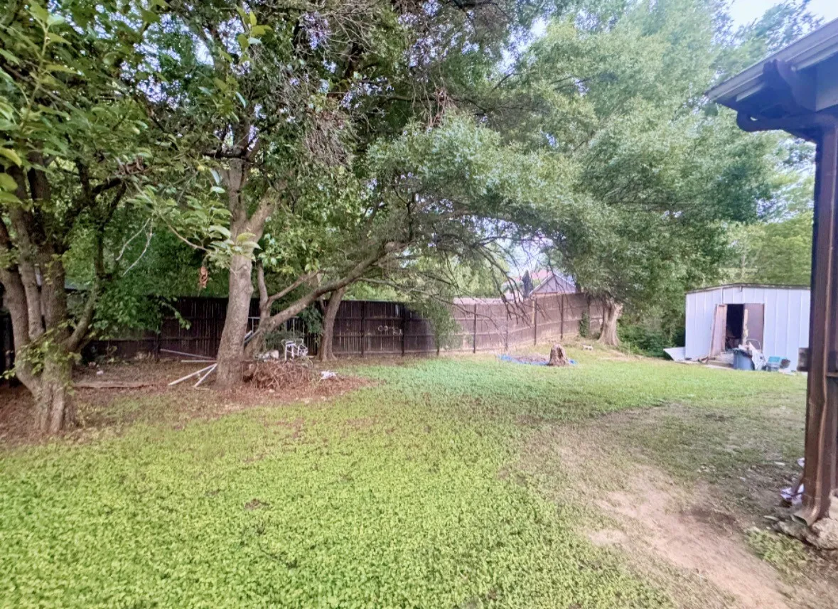 Single Family Residence For Sale in Denton County , 2508 Craig Lane, Denton, Texas 76209, 5 Bedroom, 2 Bathroom, Garage spaces, 1,660 Sqft, built in 1985, mls#21316167, Real Estate Agent in Denton, Homes For Sale in Denton county, Homes For Sale in Denton, Realtor in Denton Texas, Real Estate Brokerage Independent Realty Texas, Luminita Cordes Realtor