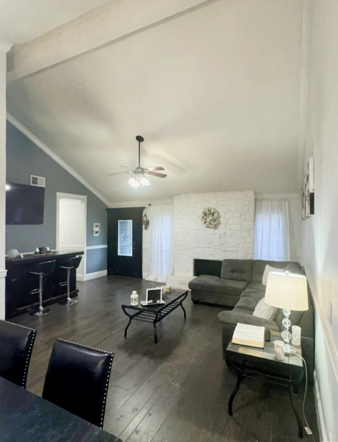 Single Family Residence For Sale in Denton County , 2508 Craig Lane, Denton, Texas 76209, 5 Bedroom, 2 Bathroom, Garage spaces, 1,660 Sqft, built in 1985, mls#21316167, Real Estate Agent in Denton, Homes For Sale in Denton county, Homes For Sale in Denton, Realtor in Denton Texas, Real Estate Brokerage Independent Realty Texas, Luminita Cordes Realtor