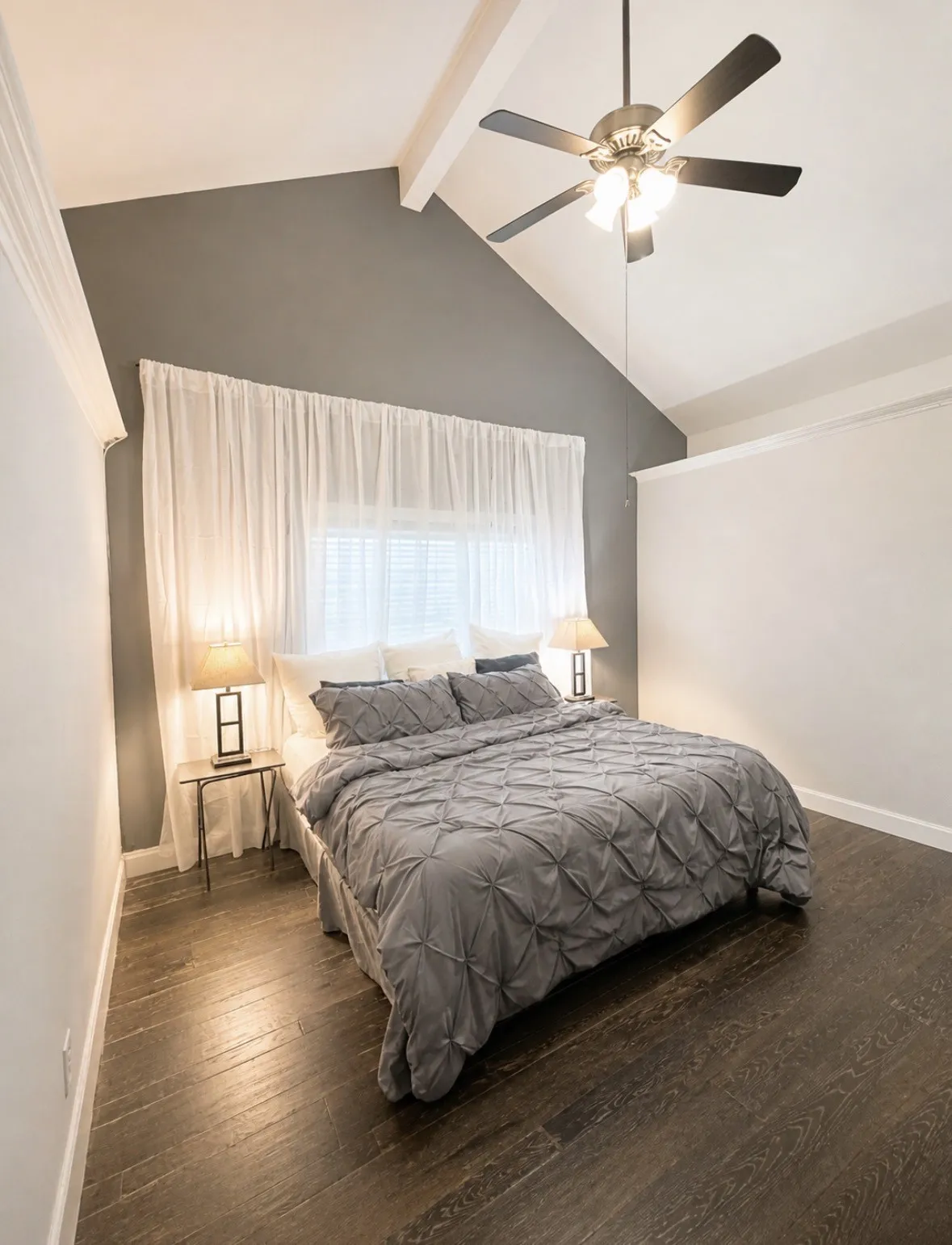 Single Family Residence For Sale in Denton County , 2508 Craig Lane, Denton, Texas 76209, 5 Bedroom, 2 Bathroom, Garage spaces, 1,660 Sqft, built in 1985, mls#21316167, Real Estate Agent in Denton, Homes For Sale in Denton county, Homes For Sale in Denton, Realtor in Denton Texas, Real Estate Brokerage Independent Realty Texas, Luminita Cordes Realtor