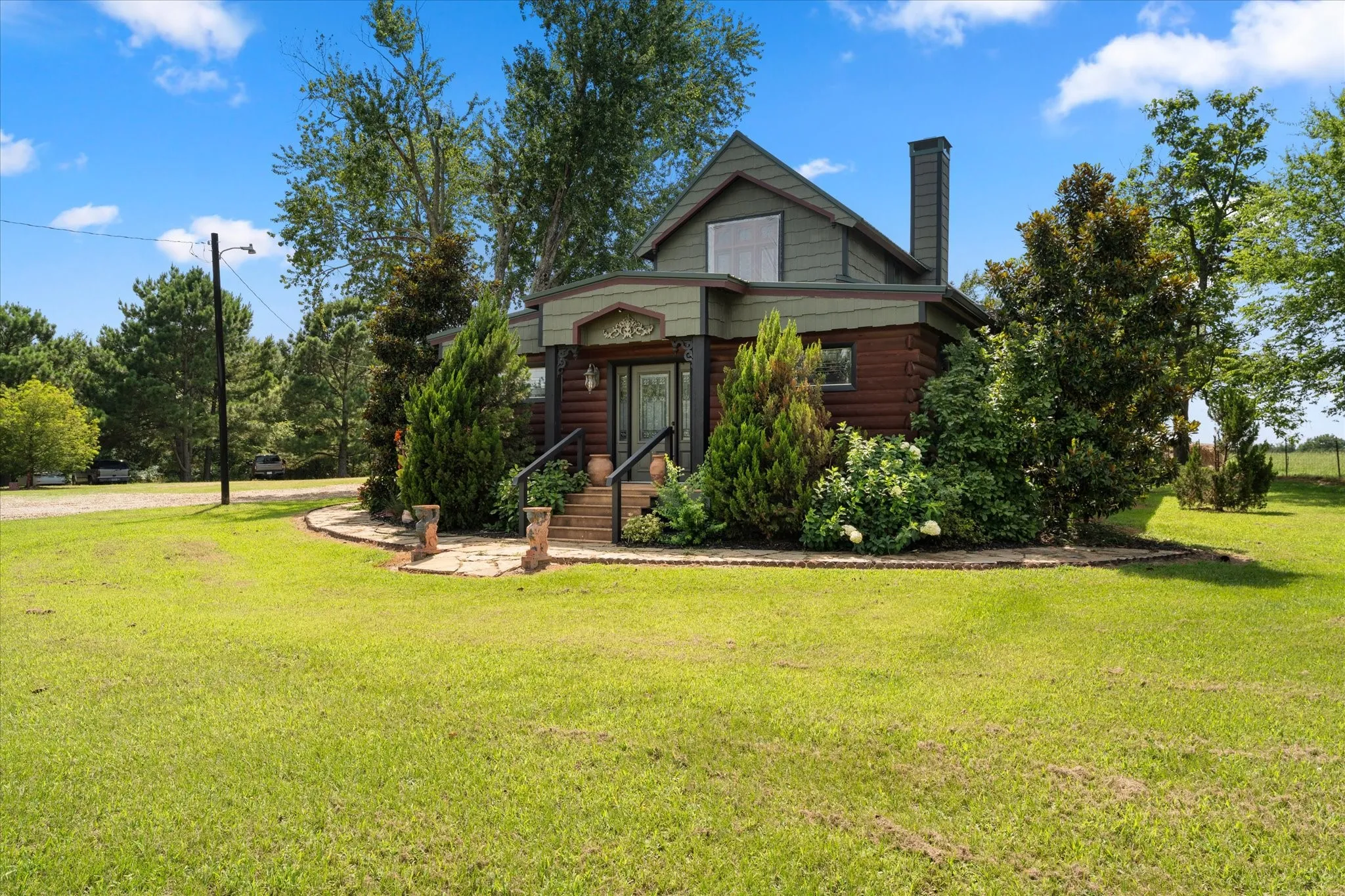 Single Family Residence For Sale in Rains County , 1847 N State Highway 19 Highway, Emory, Texas 75440, 3 Bedrooms, 3 Bathrooms, Garage spaces, 2,800 Sqft, built in 1970, Price $899,000, mls#21303714, Real Estate Agent in Emory, Homes For Sale in Rains county, Homes For Sale in Emory, Realtor in Emory Texas, Real Estate Brokerage Independent Realty Texas, Luminita Cordes Realtor