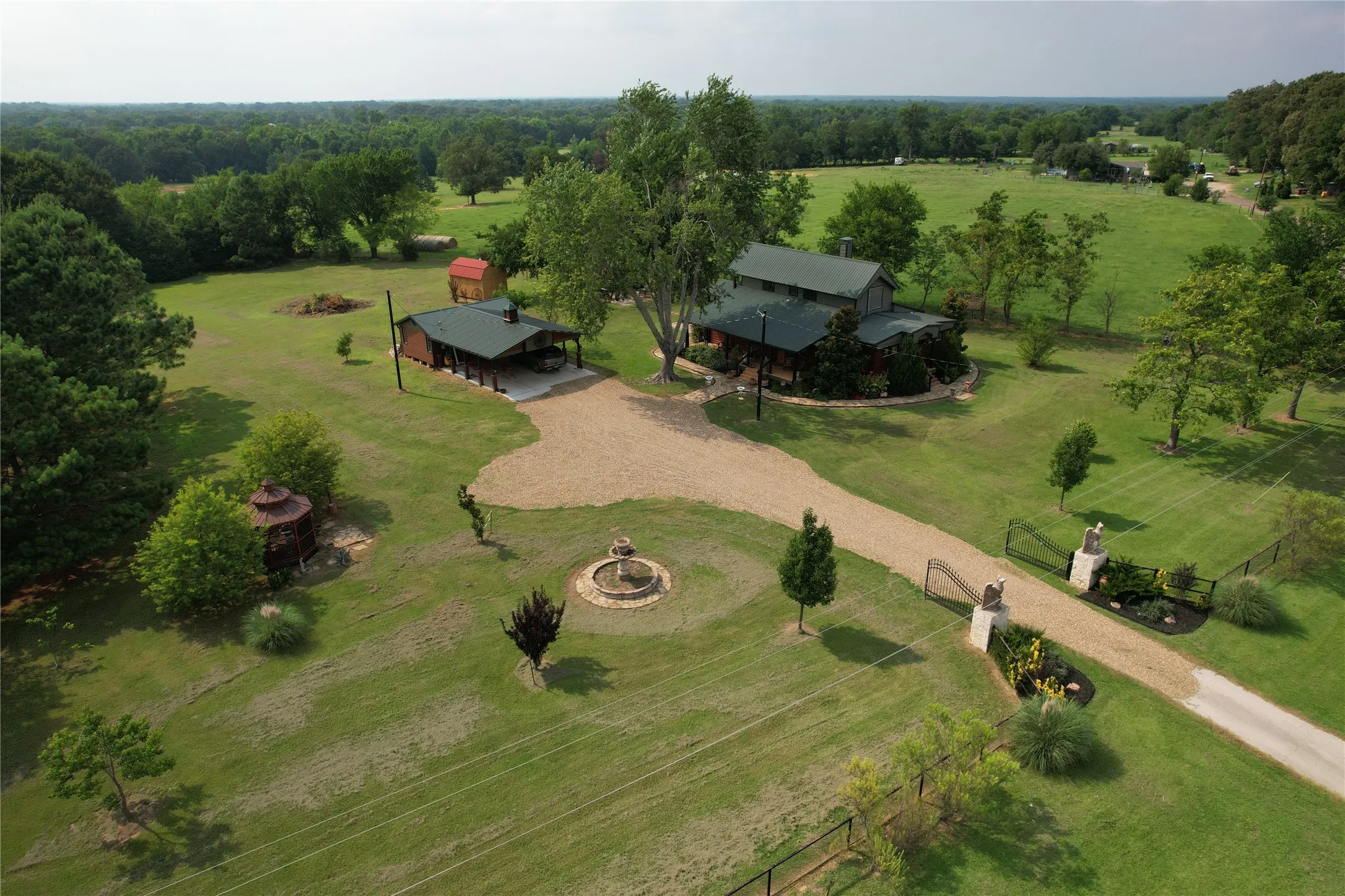 Single Family Residence For Sale in Rains County , 1847 N State Highway 19 Highway, Emory, Texas 75440, 3 Bedrooms, 3 Bathrooms, Garage spaces, 2,800 Sqft, built in 1970, Price $899,000, mls#21303714, Real Estate Agent in Emory, Homes For Sale in Rains county, Homes For Sale in Emory, Realtor in Emory Texas, Real Estate Brokerage Independent Realty Texas, Luminita Cordes Realtor