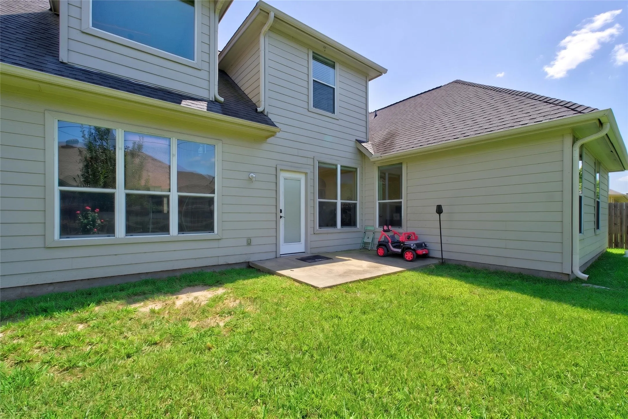 Single Family Residence For Sale in Hopkins County , 517 Austin Acre, Sulphur Springs, Texas 75482, 4 Bedroom, 3 Bathroom, 2 Garage spaces, 2,188 Sqft, built in 2007, mls#21316275, Real Estate Agent in Sulphur Springs, Homes For Sale in Hopkins county, Homes For Sale in Sulphur Springs, Realtor in Sulphur Springs Texas, Real Estate Brokerage Independent Realty Texas, Luminita Cordes Realtor