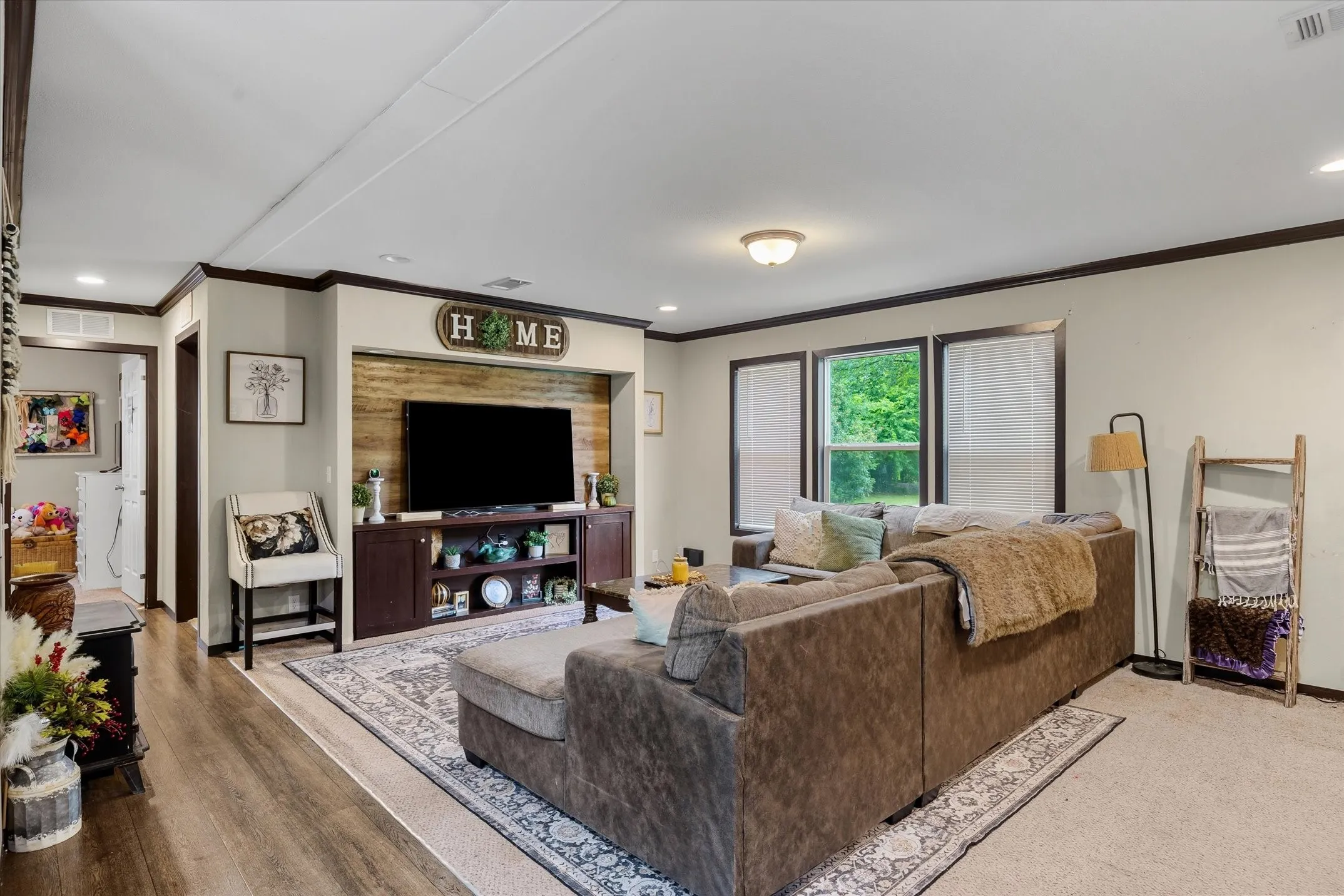 Manufactured Home For Sale in Hunt County , 9556 County Road 2400, Quinlan, Texas 75474, 3 Bedroom, 2 Bathroom, Garage spaces, 2,912 Sqft, built in 1999, Price $439,000, mls#21315744, Real Estate Agent in Quinlan, Homes For Sale in Hunt county, Homes For Sale in Quinlan, Realtor in Quinlan Texas, Real Estate Brokerage Independent Realty Texas, Luminita Cordes Realtor