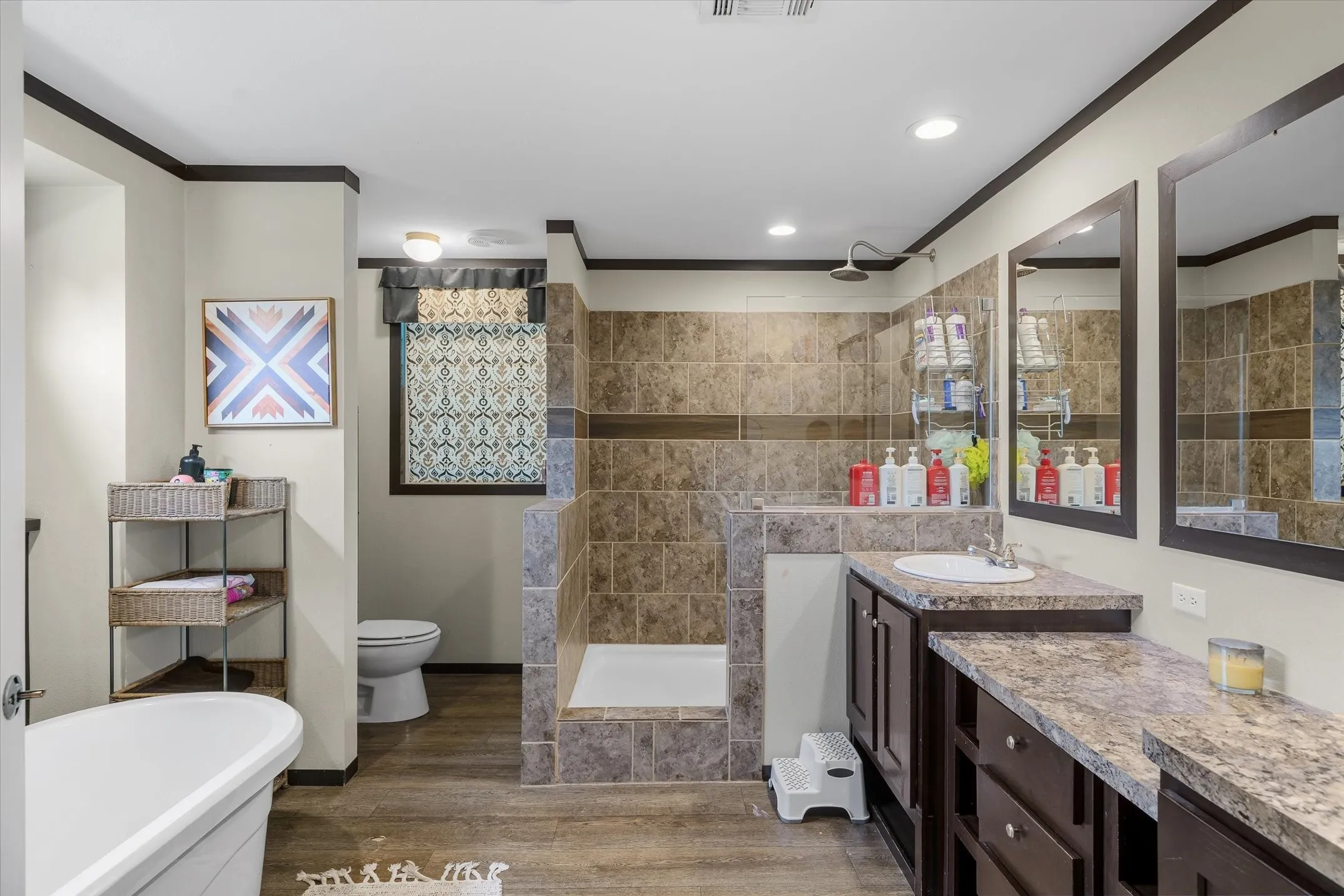 Manufactured Home For Sale in Hunt County , 9556 County Road 2400, Quinlan, Texas 75474, 3 Bedroom, 2 Bathroom, Garage spaces, 2,912 Sqft, built in 1999, Price $439,000, mls#21315744, Real Estate Agent in Quinlan, Homes For Sale in Hunt county, Homes For Sale in Quinlan, Realtor in Quinlan Texas, Real Estate Brokerage Independent Realty Texas, Luminita Cordes Realtor